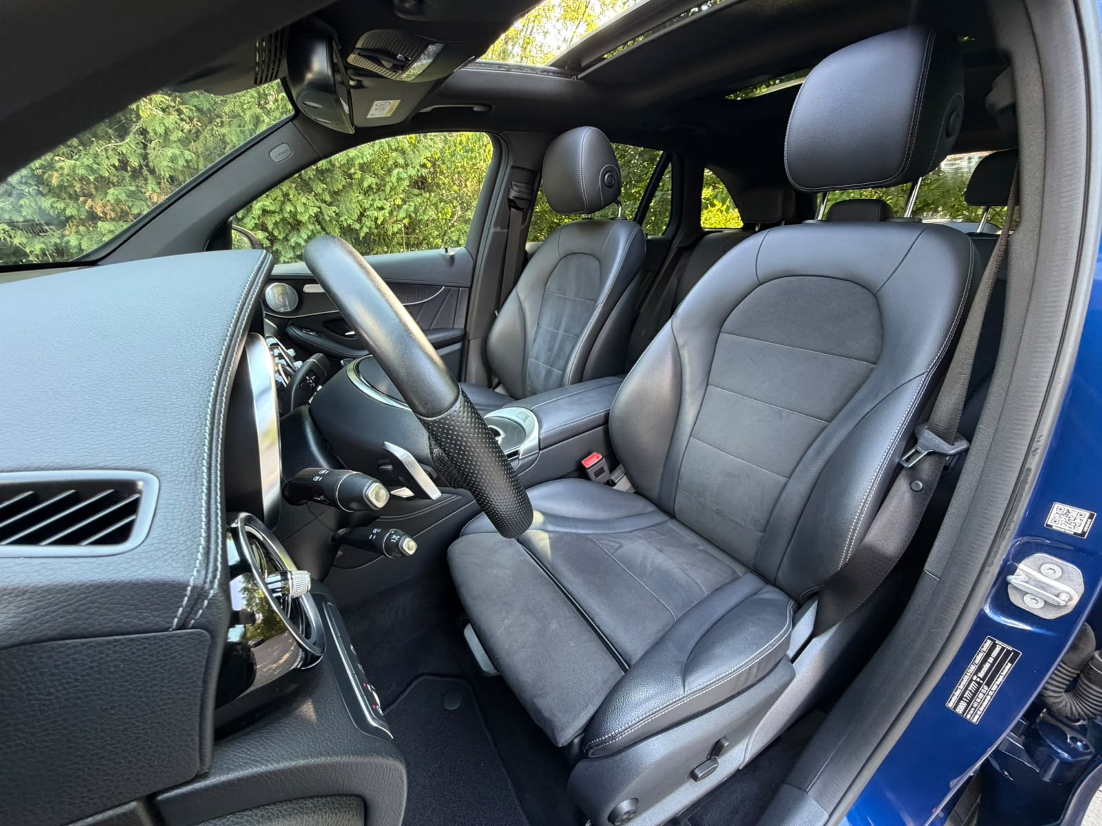 MERCEDES-BENZ GLC 250 d AMG Line 4Matic 9G-Tronic-image-13