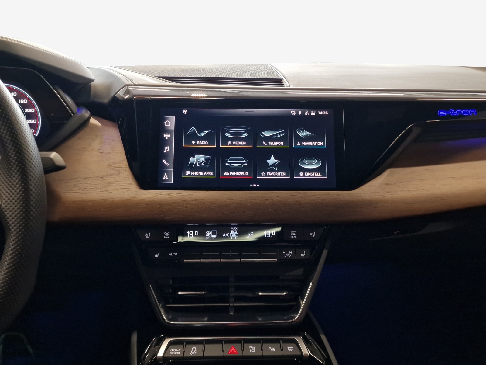 AUDI e-tron GT quattro-image-11