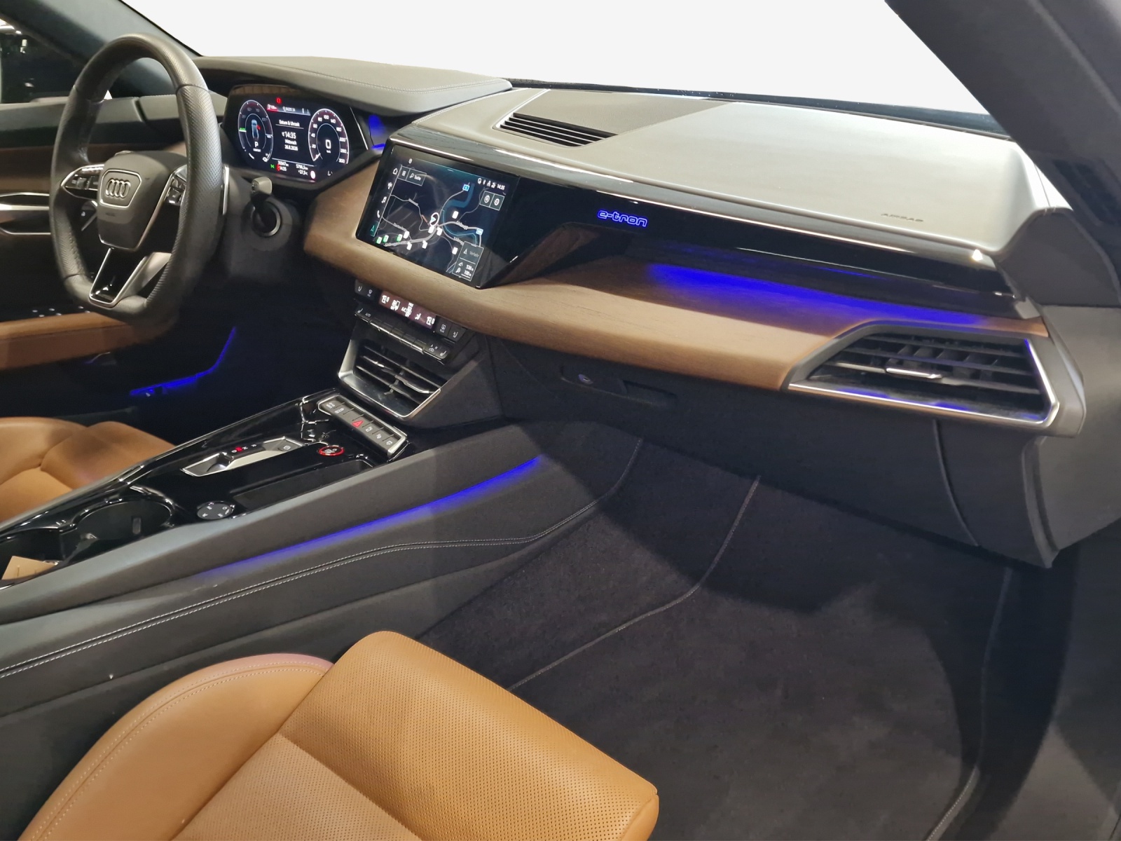 AUDI e-tron GT quattro-image-14