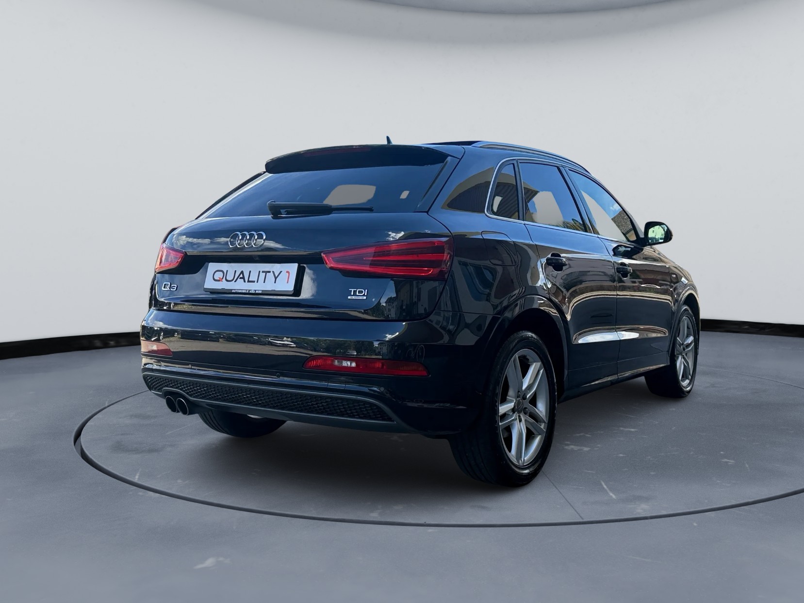 AUDI Q3 S-line 2.0 TDI quattro S-tronic *Rückfahrkamera*Panorama*Totwinkel Assistent*Sitzheizung*EL-Anhängerkupplung 2000KG*-image-4