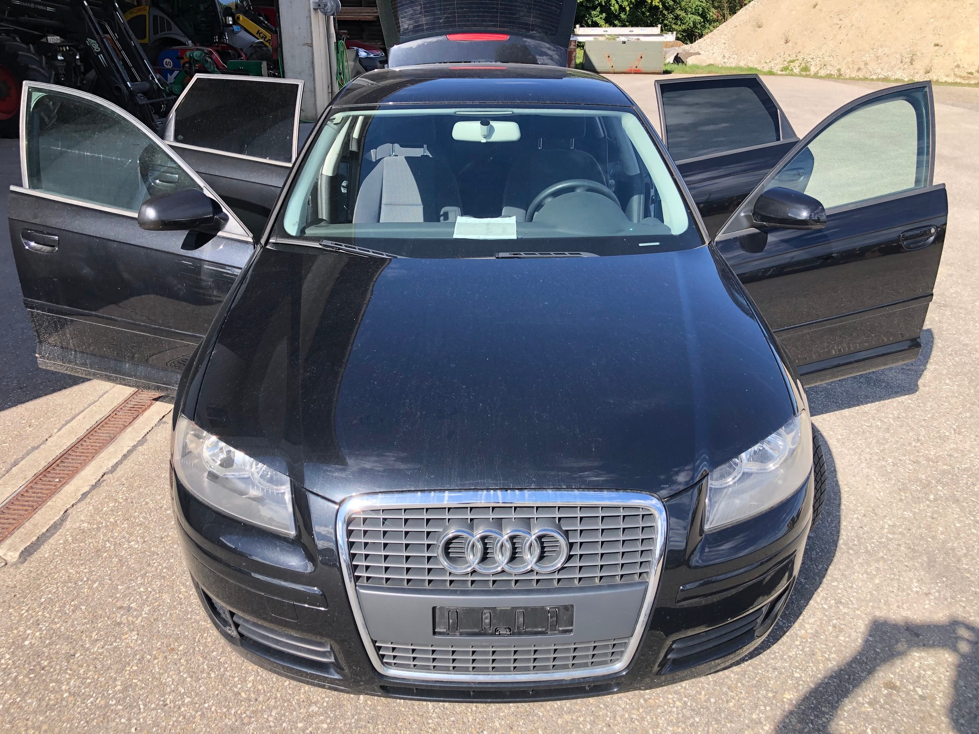 AUDI A3 Sportback 1.8 Turbo FSI Attraction-image-12