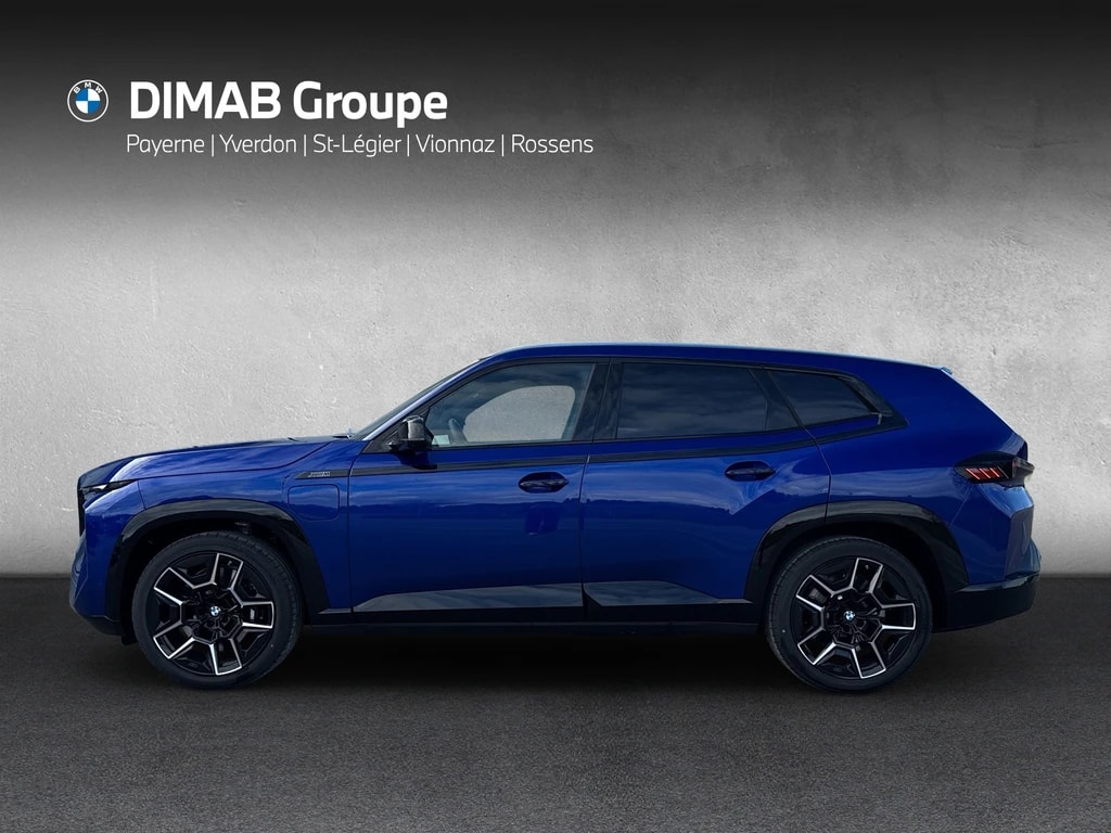 BMW XM xDrive 50e PHEV Steptronic-showroom-element-1
