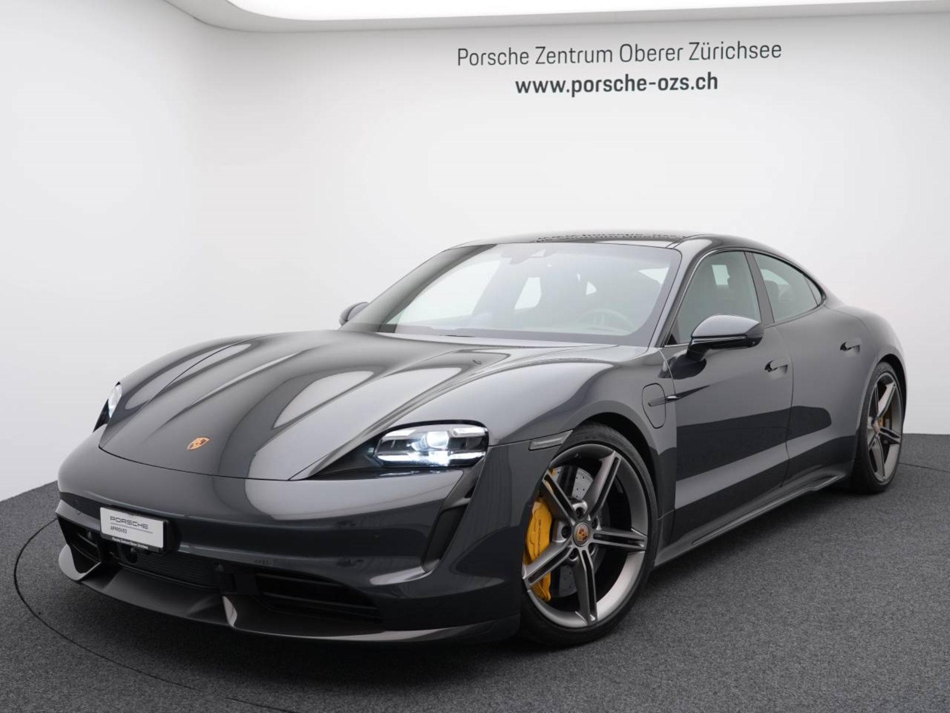PORSCHE Taycan Turbo S