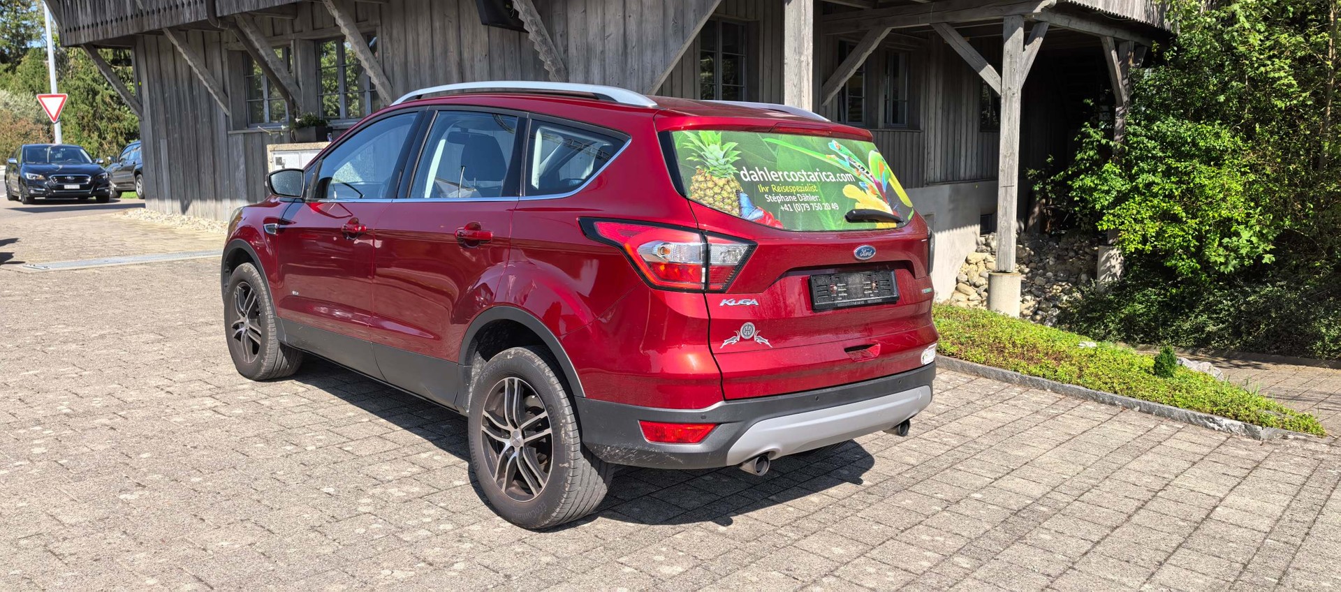 FORD Kuga 1.5 EcoB 182 Business 4WD Automatic-image-2