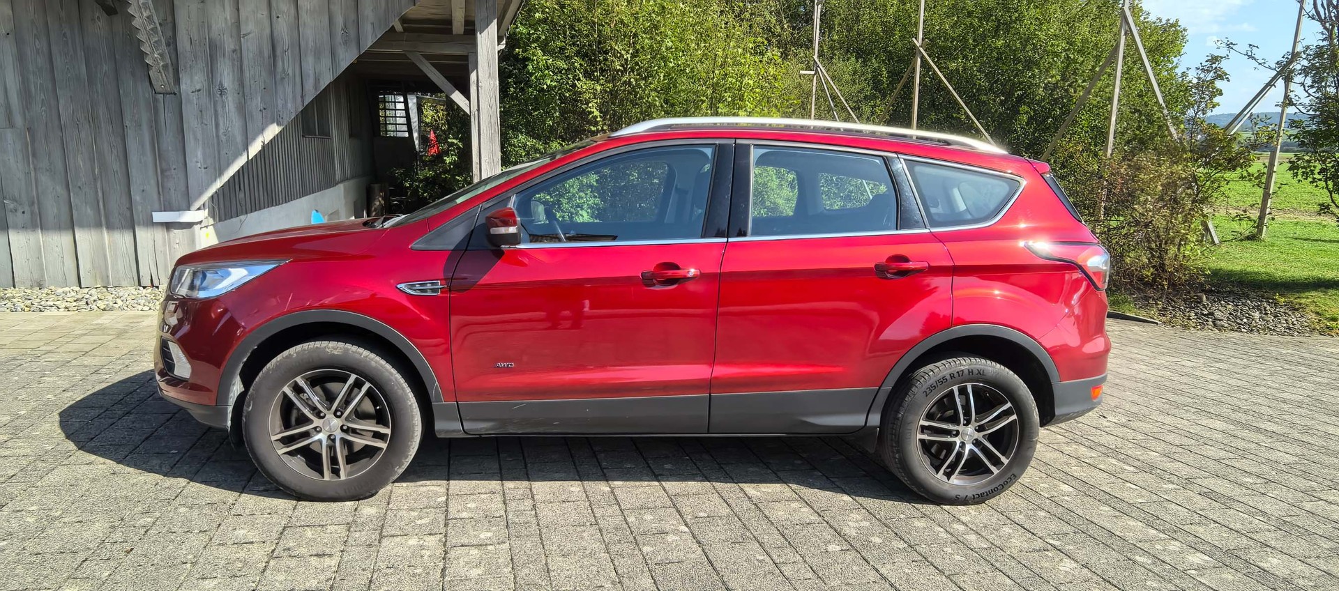 FORD Kuga 1.5 EcoB 182 Business 4WD Automatic-image-1