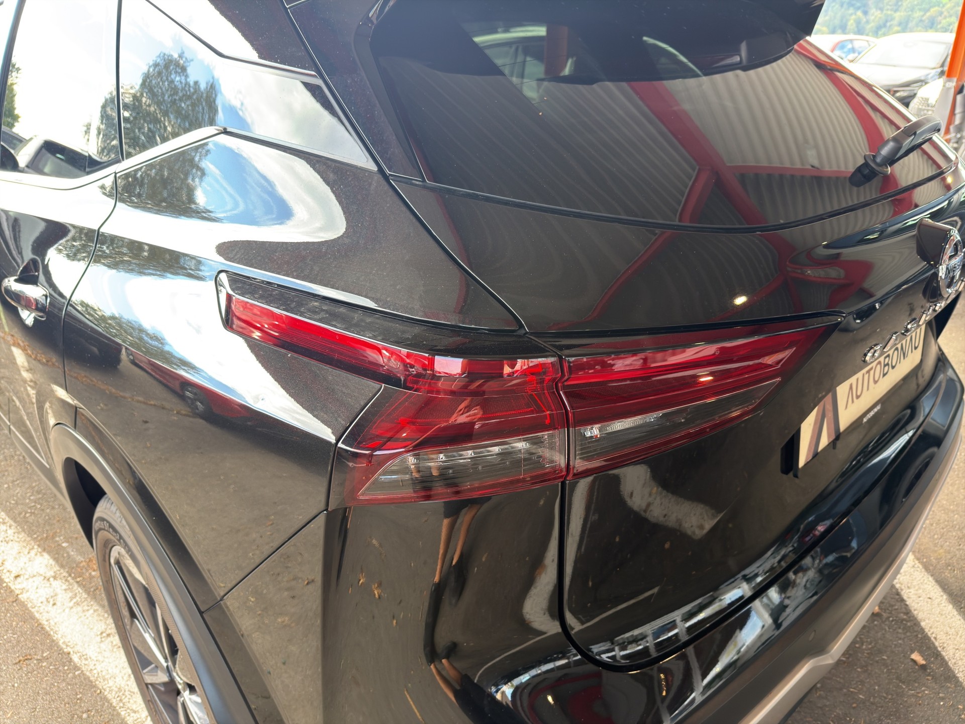 NISSAN Qashqai 1.3 DIG-T Tekna 4x4-image-29