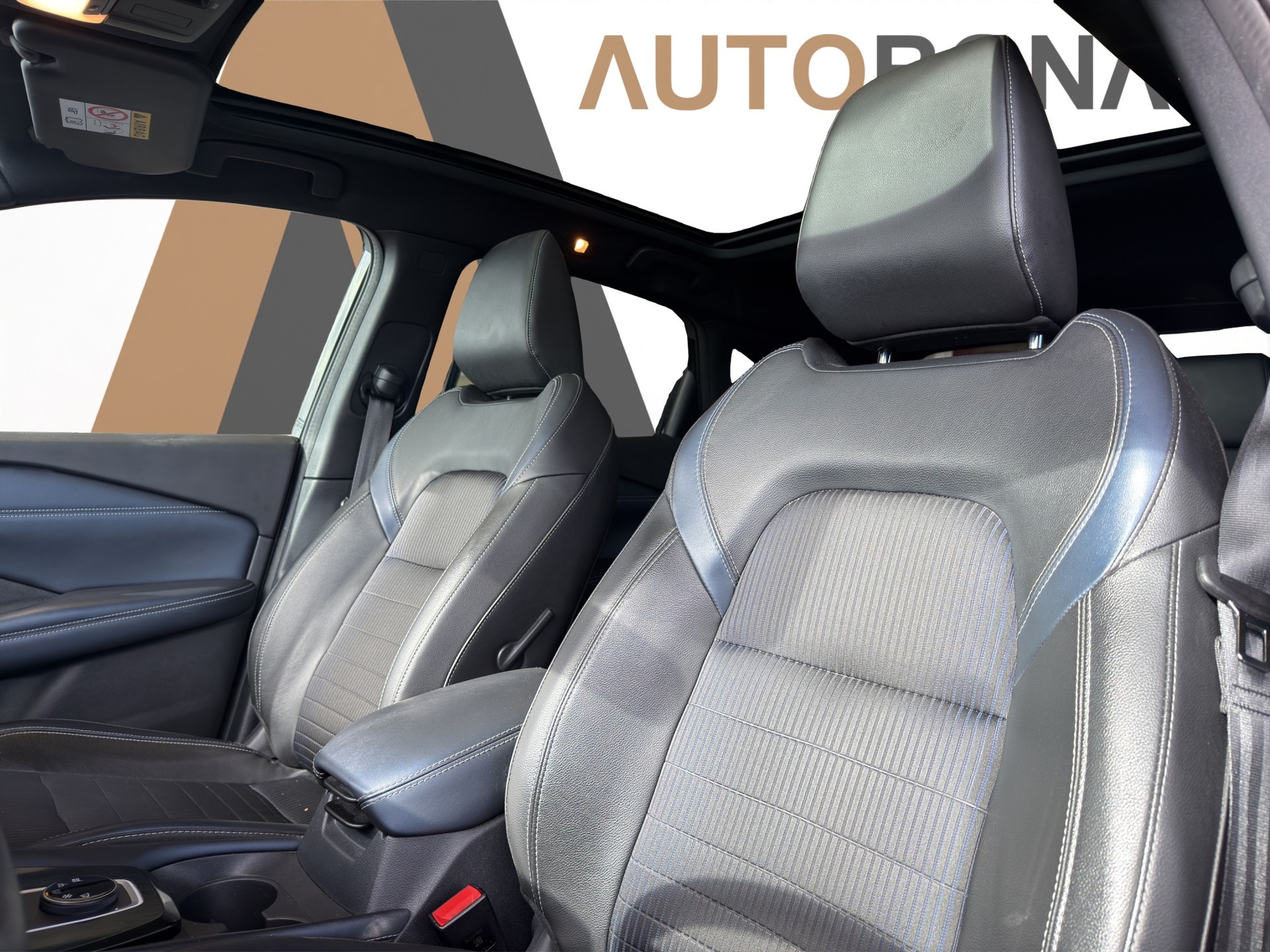 NISSAN Qashqai 1.3 DIG-T Tekna 4x4-image-26