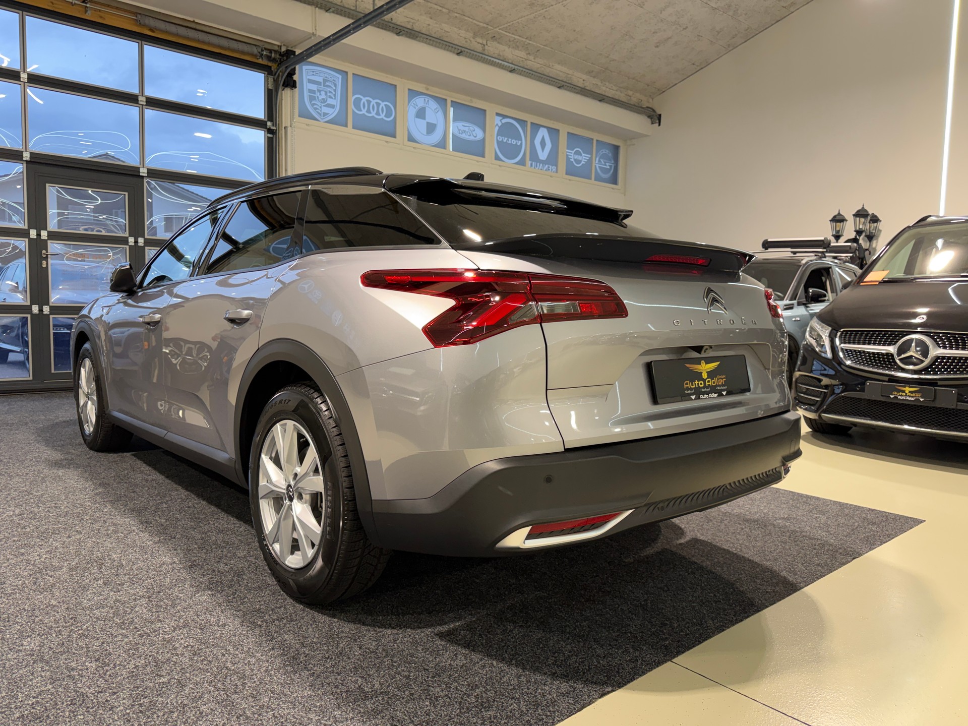 CITROEN C5 X 1.6i PureTech Shine EAT8-showroom-element-3
