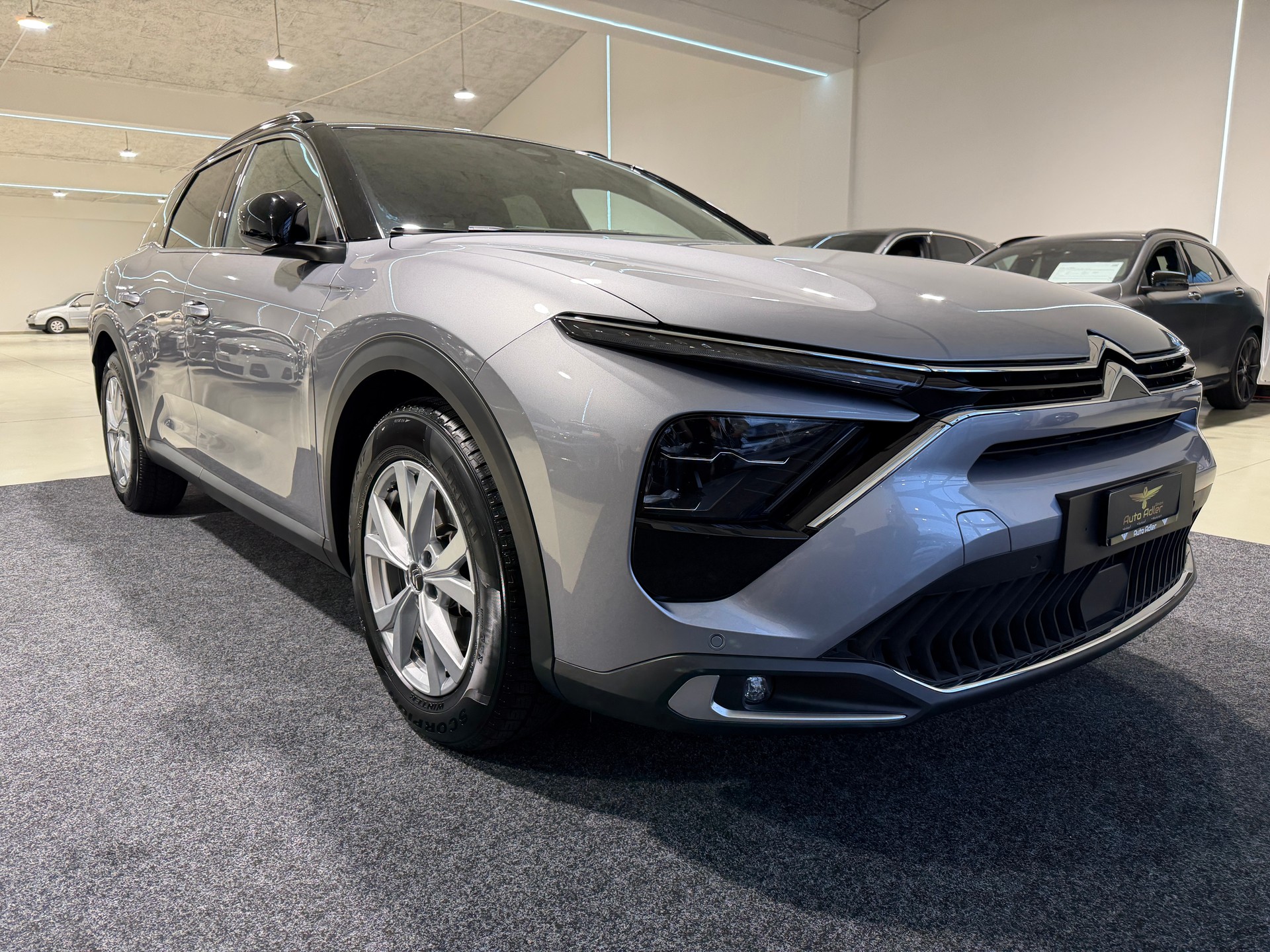 CITROEN C5 X 1.6i PureTech Shine EAT8-showroom-element-2