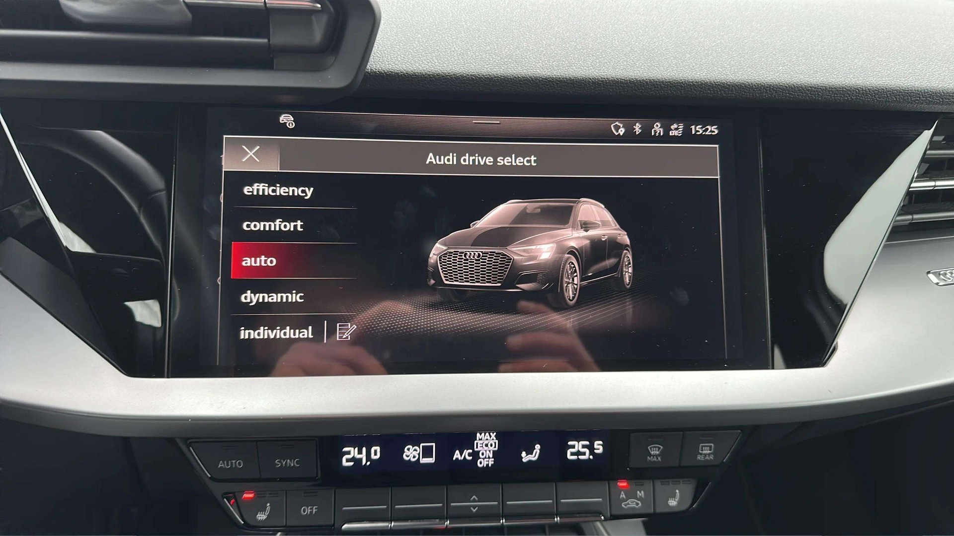 AUDI A3 Sportback 35 TFSI S line S-tronic mit 5J Werksgarantie oder 100000km-image-19