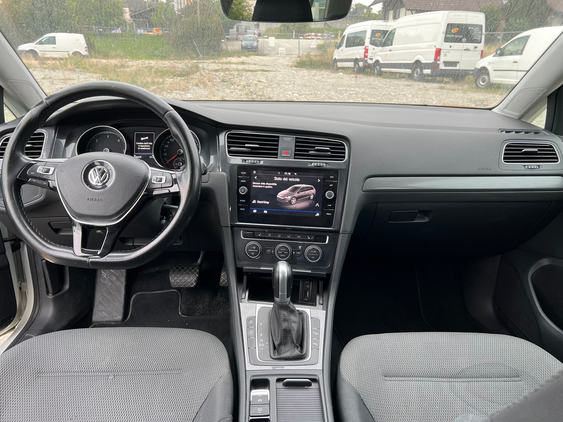 VW Golf Variant 1.6 TDI Comfortline DSG-image-6