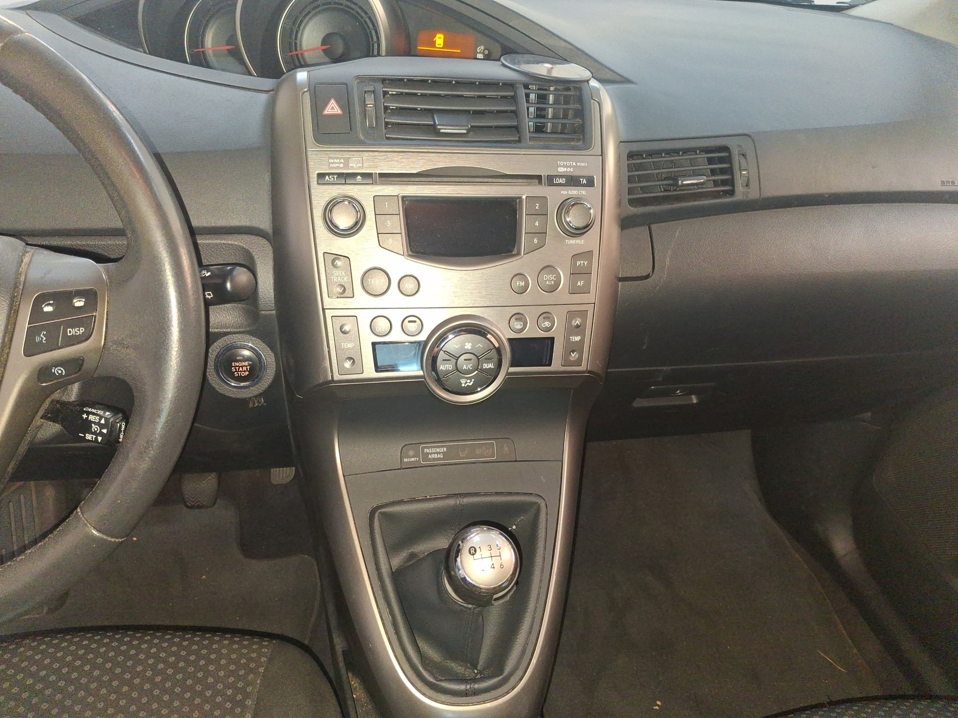 TOYOTA Verso 2.2 D-CAT Linea Sol-image-10