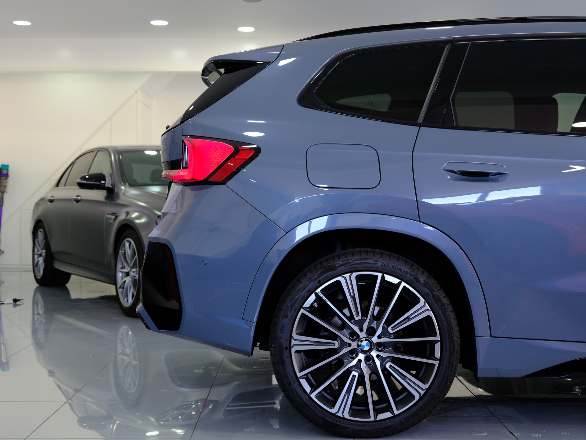 BMW X1 xDrive 23d 48V M Sport *360° Kamera* *Panoramadach*-image-7