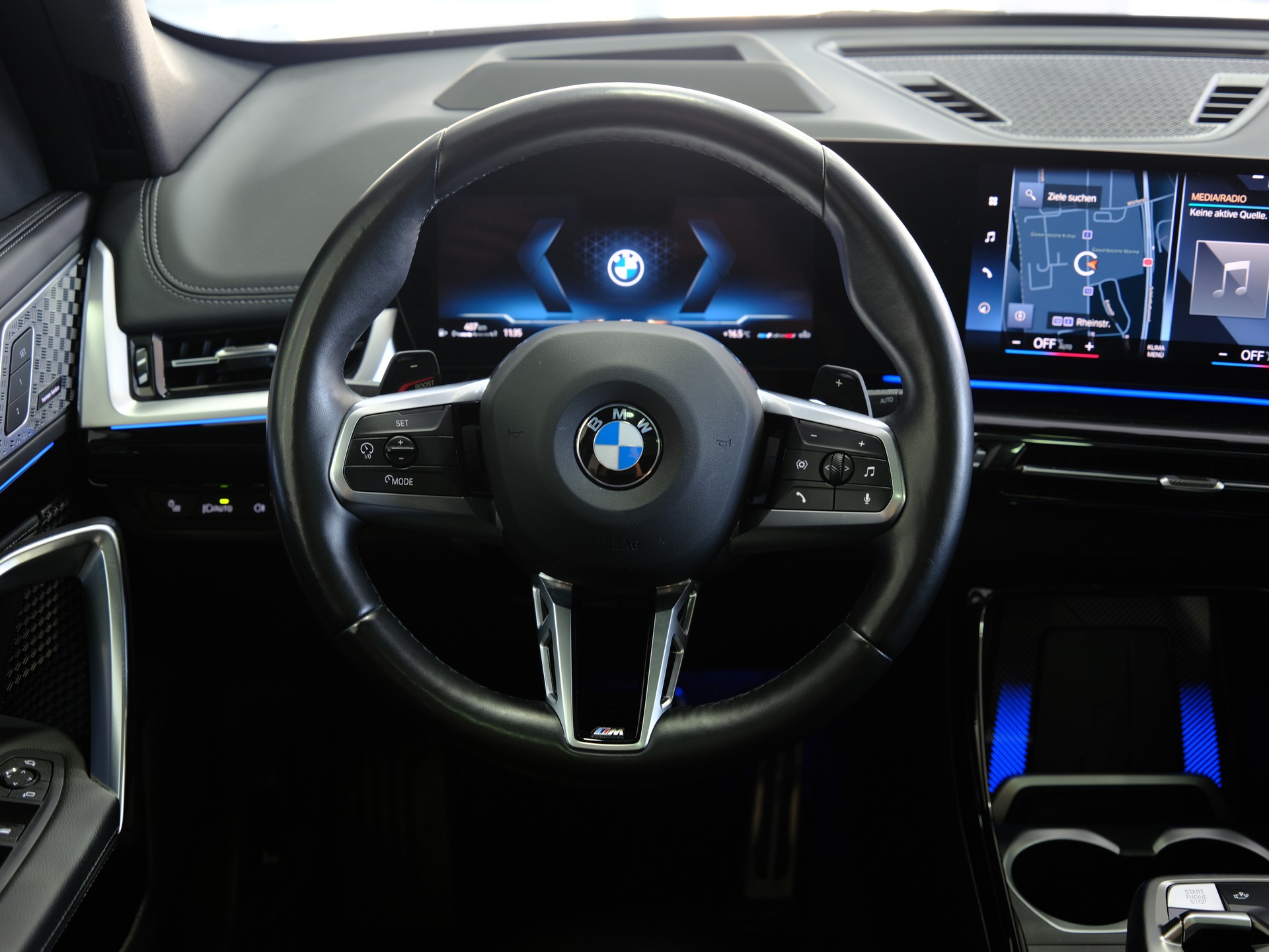 BMW X1 xDrive 23d 48V M Sport *360° Kamera* *Panoramadach*-image-25