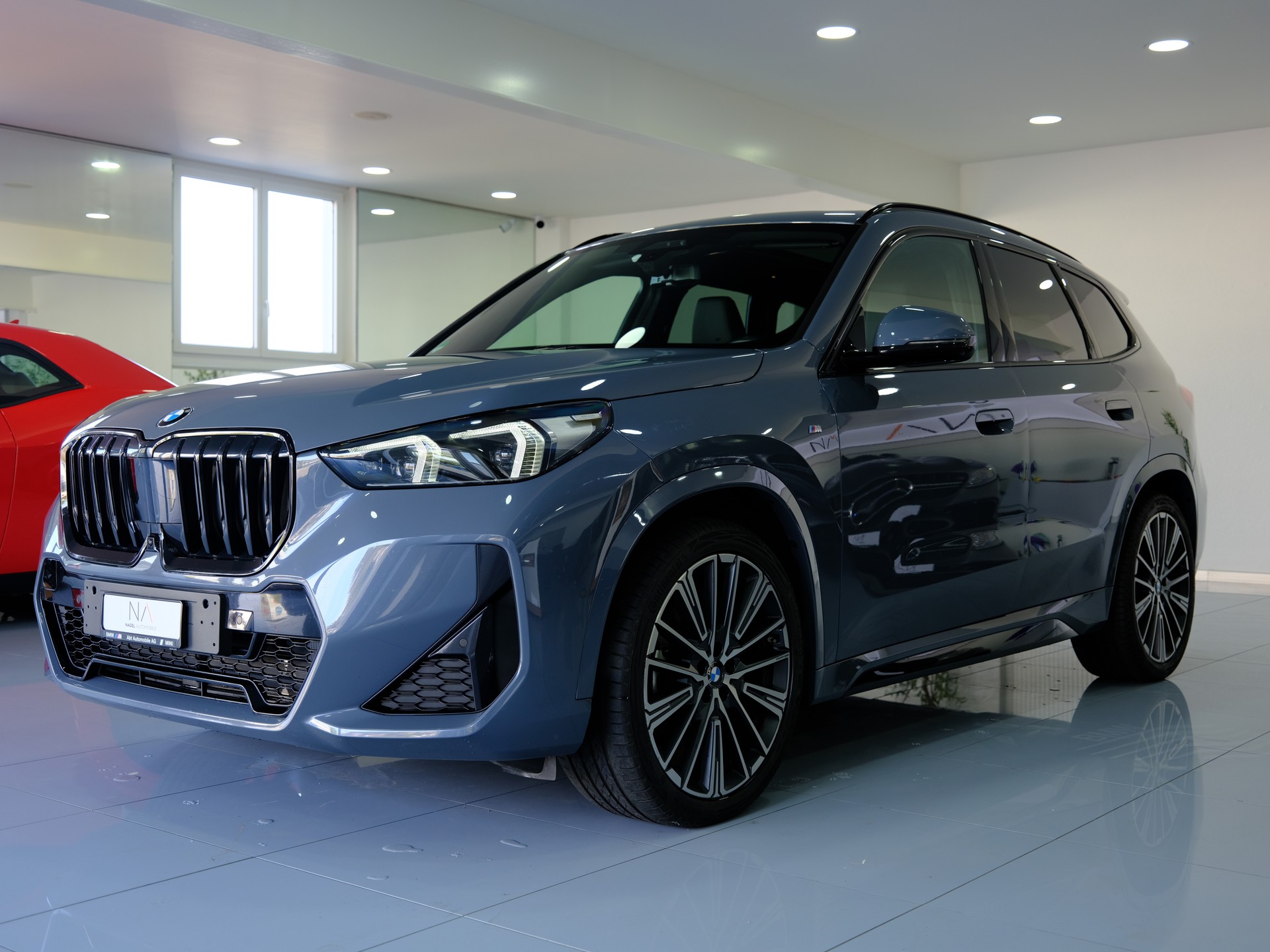 BMW X1 xDrive 23d 48V M Sport *360° Kamera* *Panoramadach*-showroom-element-3