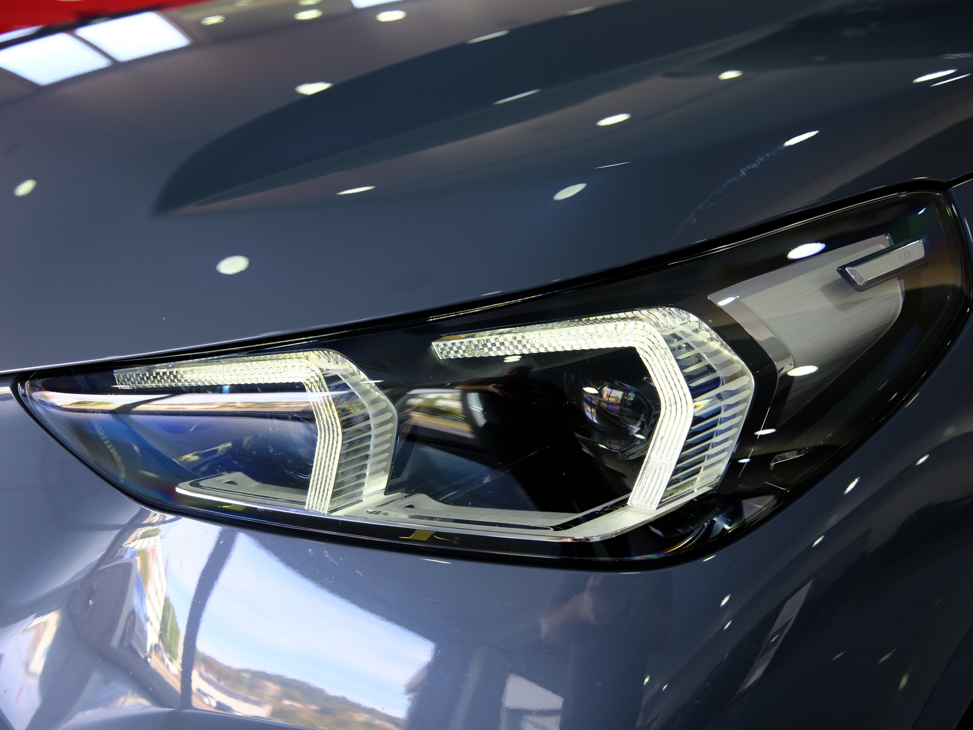 BMW X1 xDrive 23d 48V M Sport *360° Kamera* *Panoramadach*-image-12