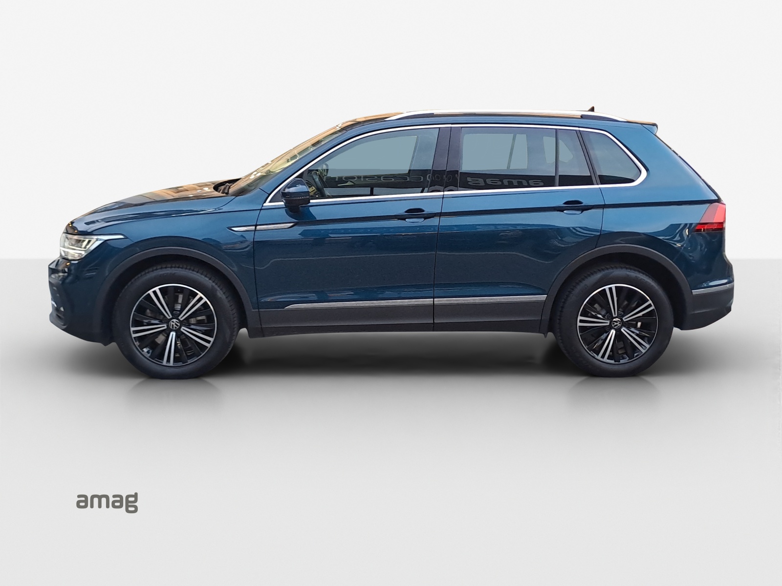 VW Tiguan 2.0TSI Life 4Motion DSG-showroom-element-1
