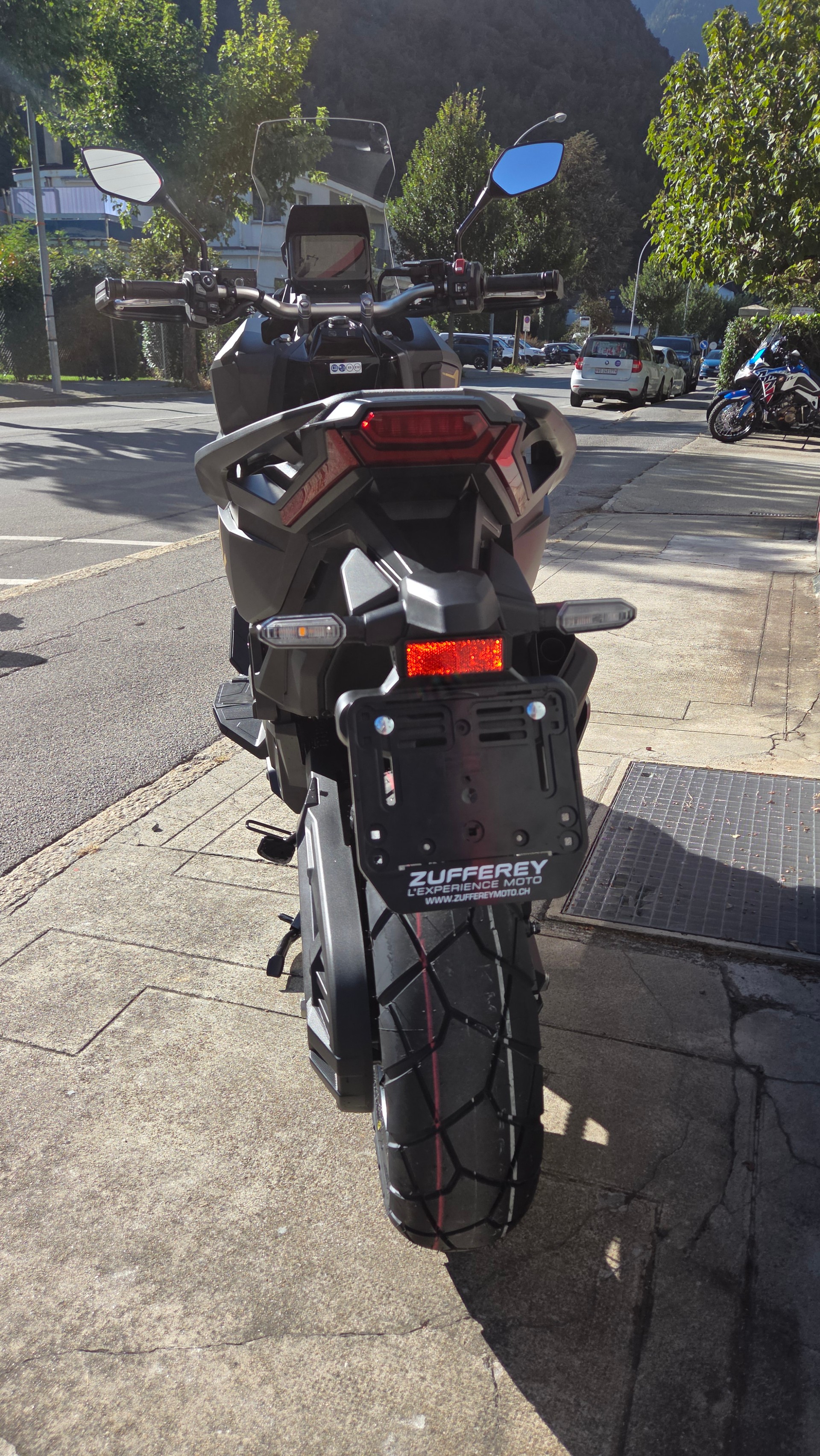 HONDA X-ADV 750-image-3