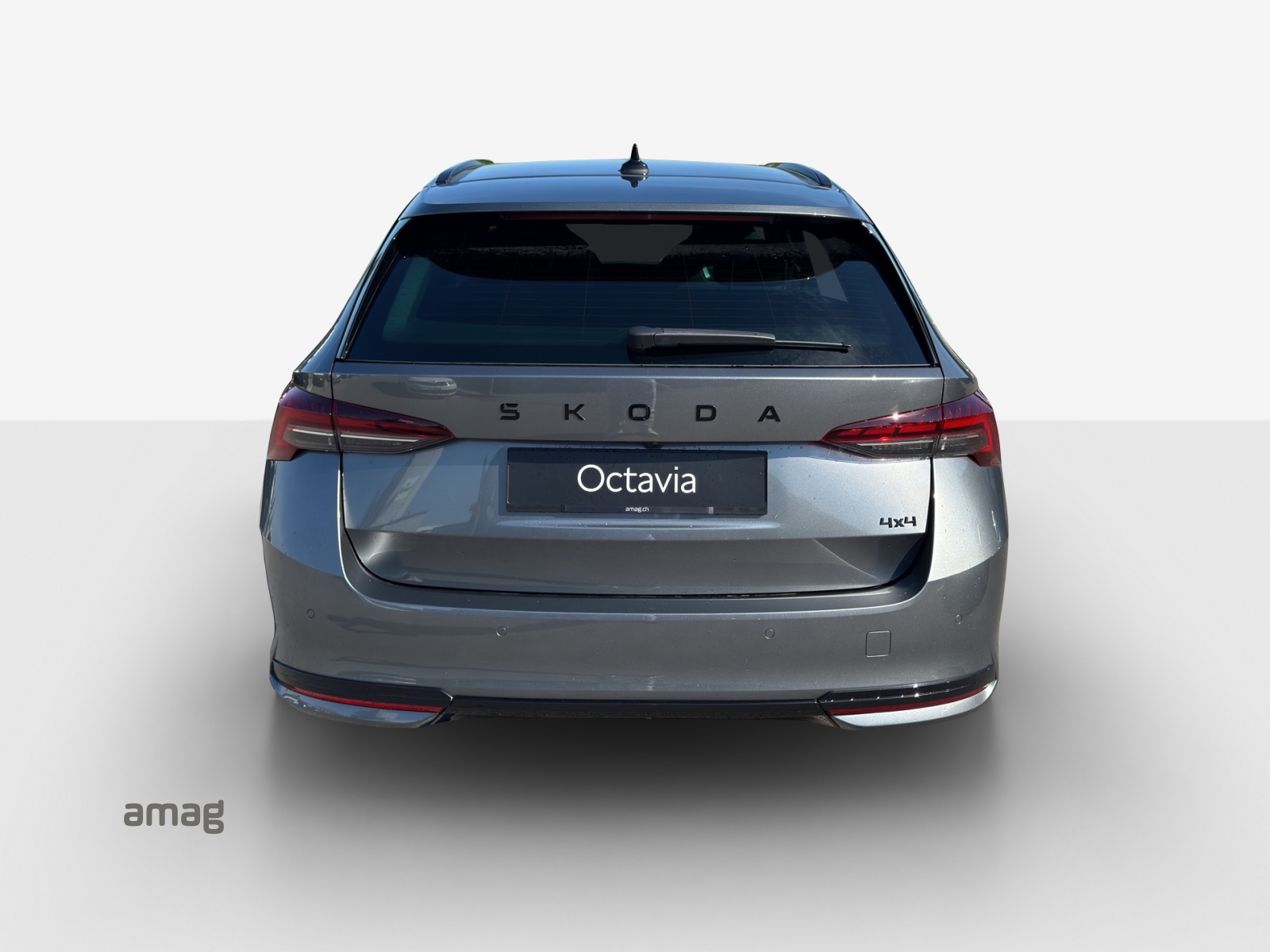 SKODA Octavia Sportline Dynamic 2.0 TSI 204PS 7DSG 4x4-showroom-element-3