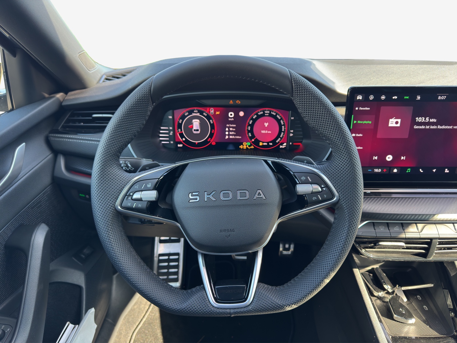 SKODA Octavia Sportline Dynamic 2.0 TSI 204PS 7DSG 4x4-image-9