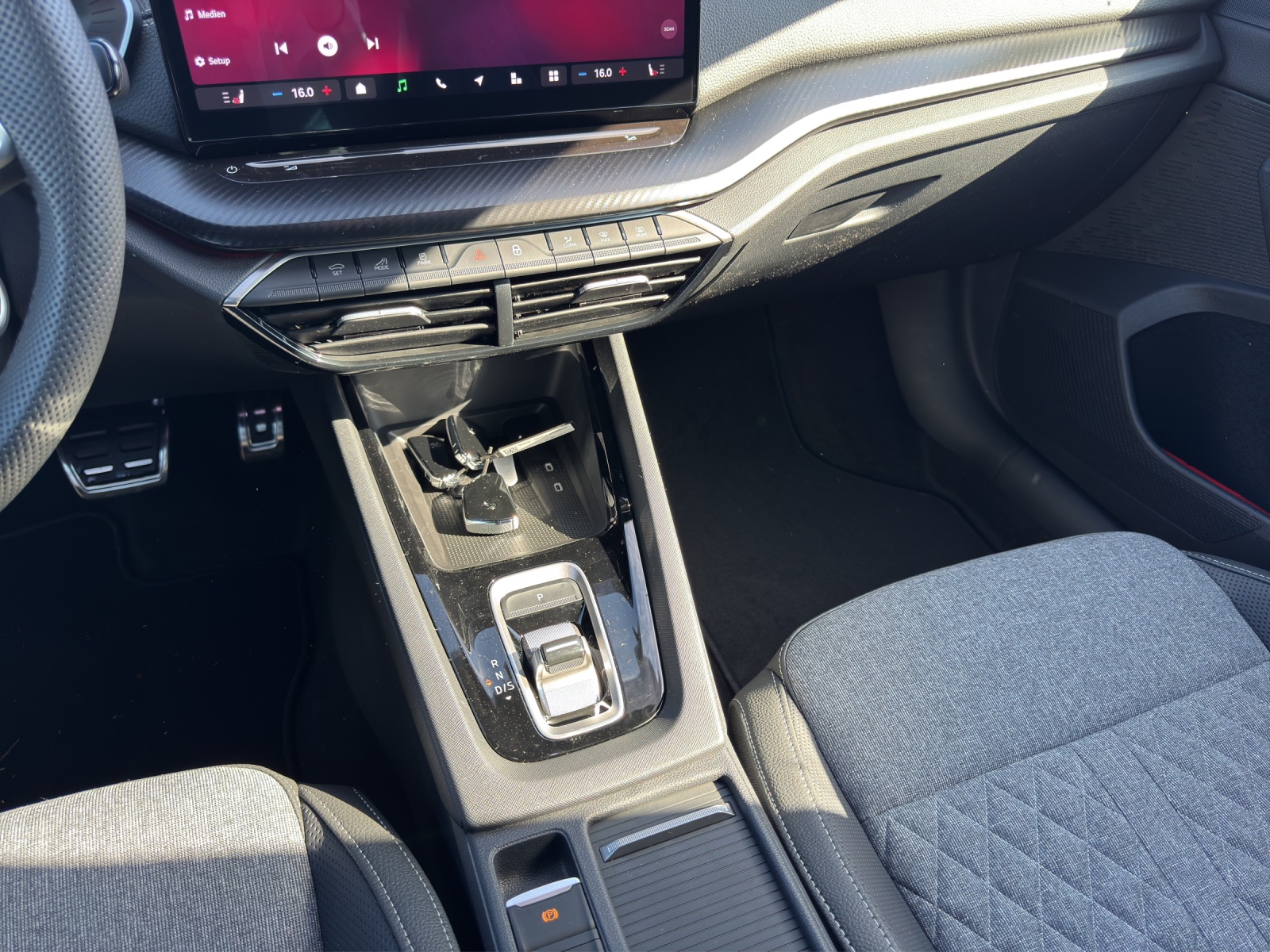 SKODA Octavia Sportline Dynamic 2.0 TSI 204PS 7DSG 4x4-image-10