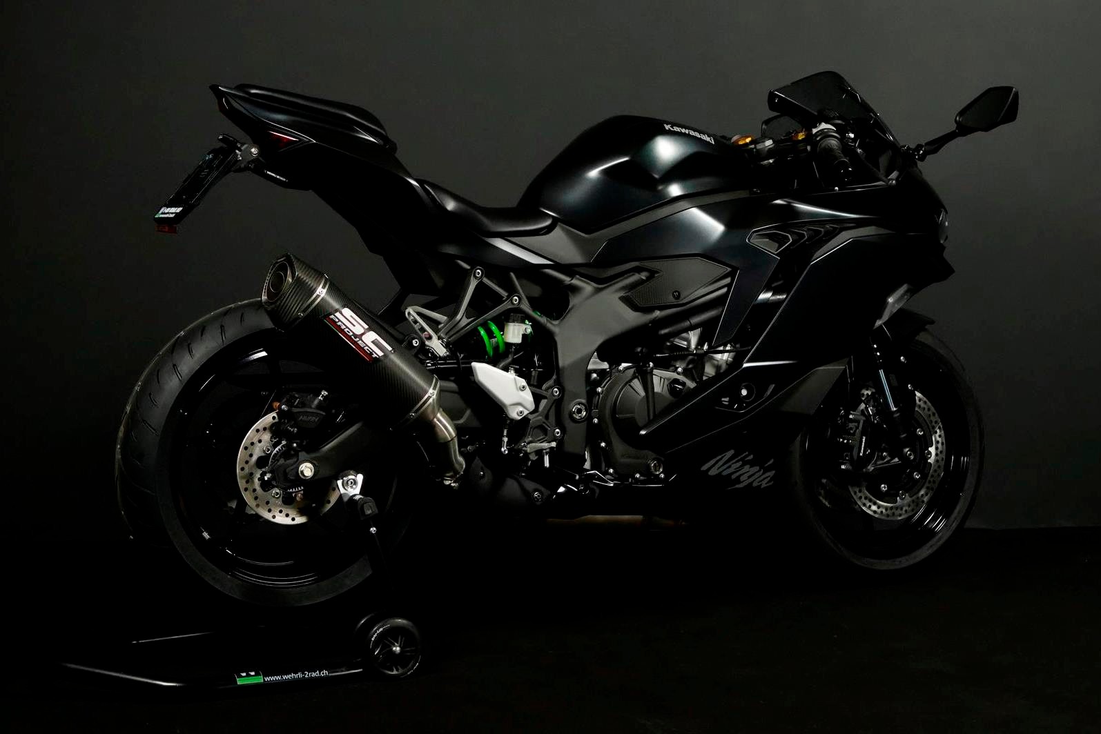 KAWASAKI Ninja ZX-4RR (57/35 KW) *Black Edition* Level 3-image-11