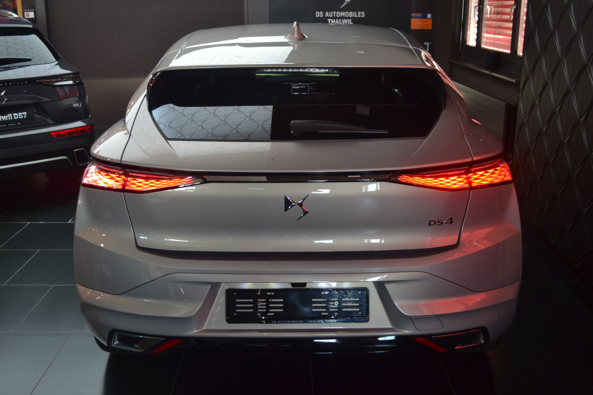 DS AUTOMOBILES DS 4 1.4 Blue HDi Rivoli EAT8-image-11