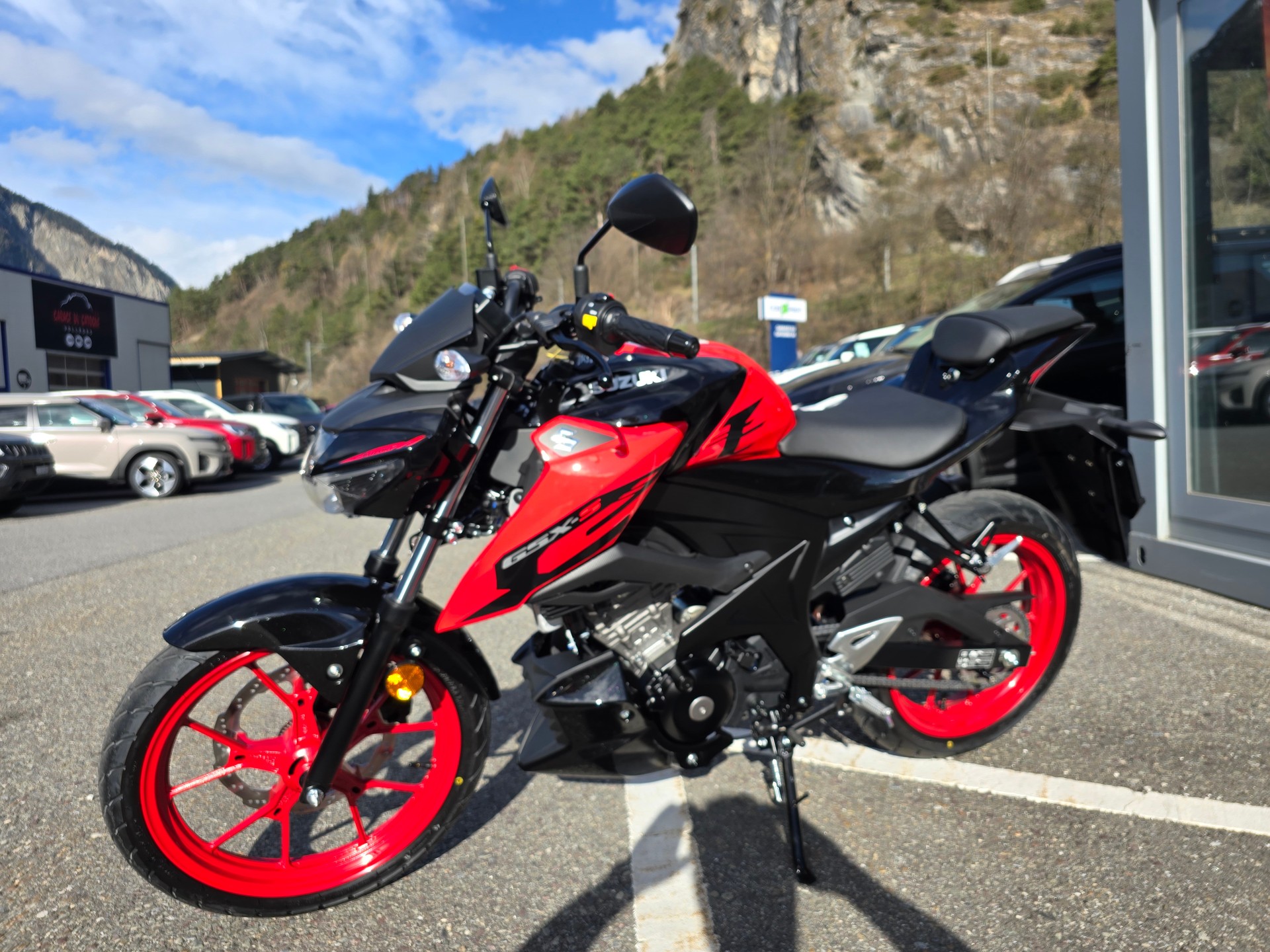 SUZUKI GSX-S 125-image-6