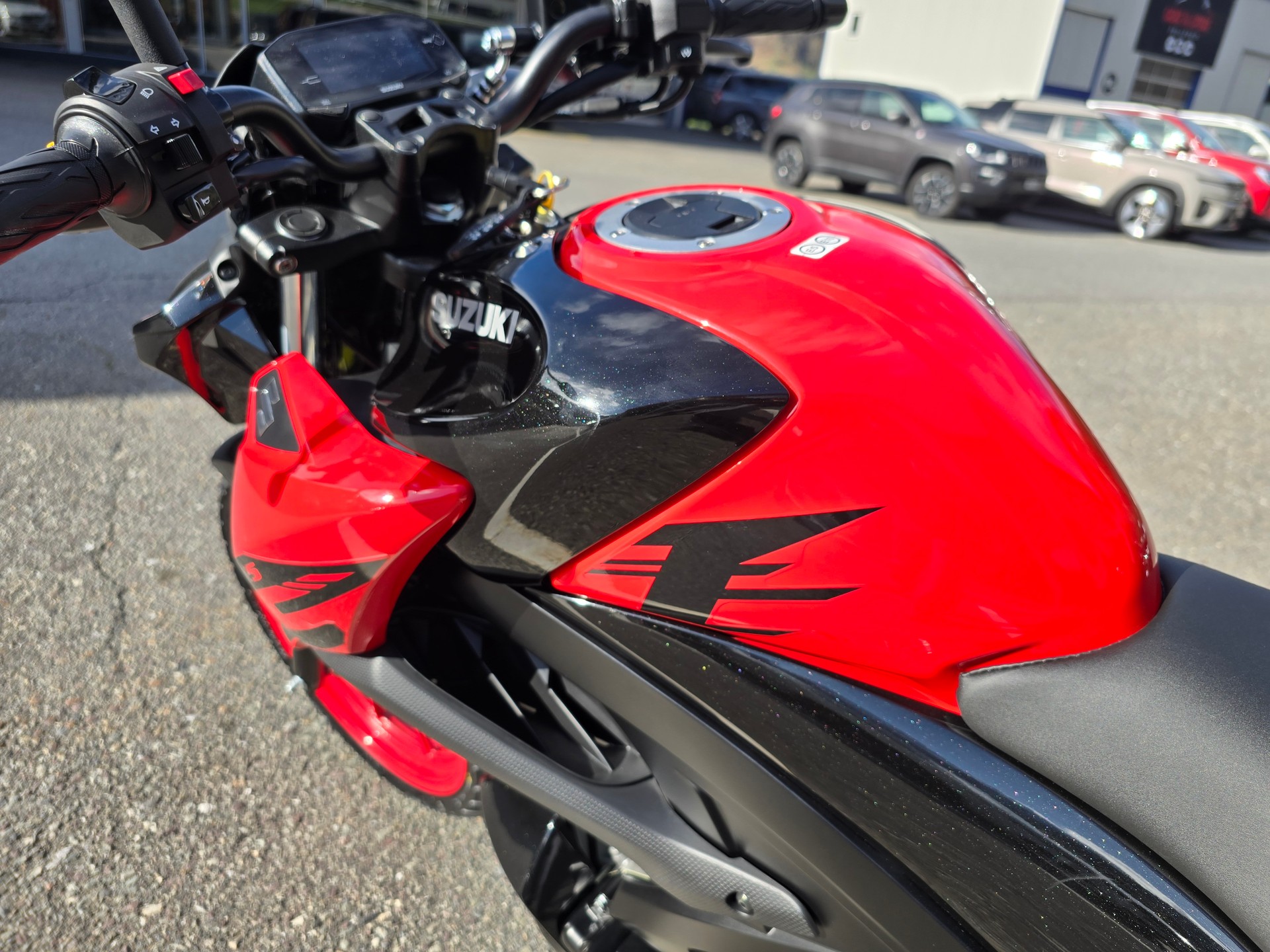 SUZUKI GSX-S 125-image-8