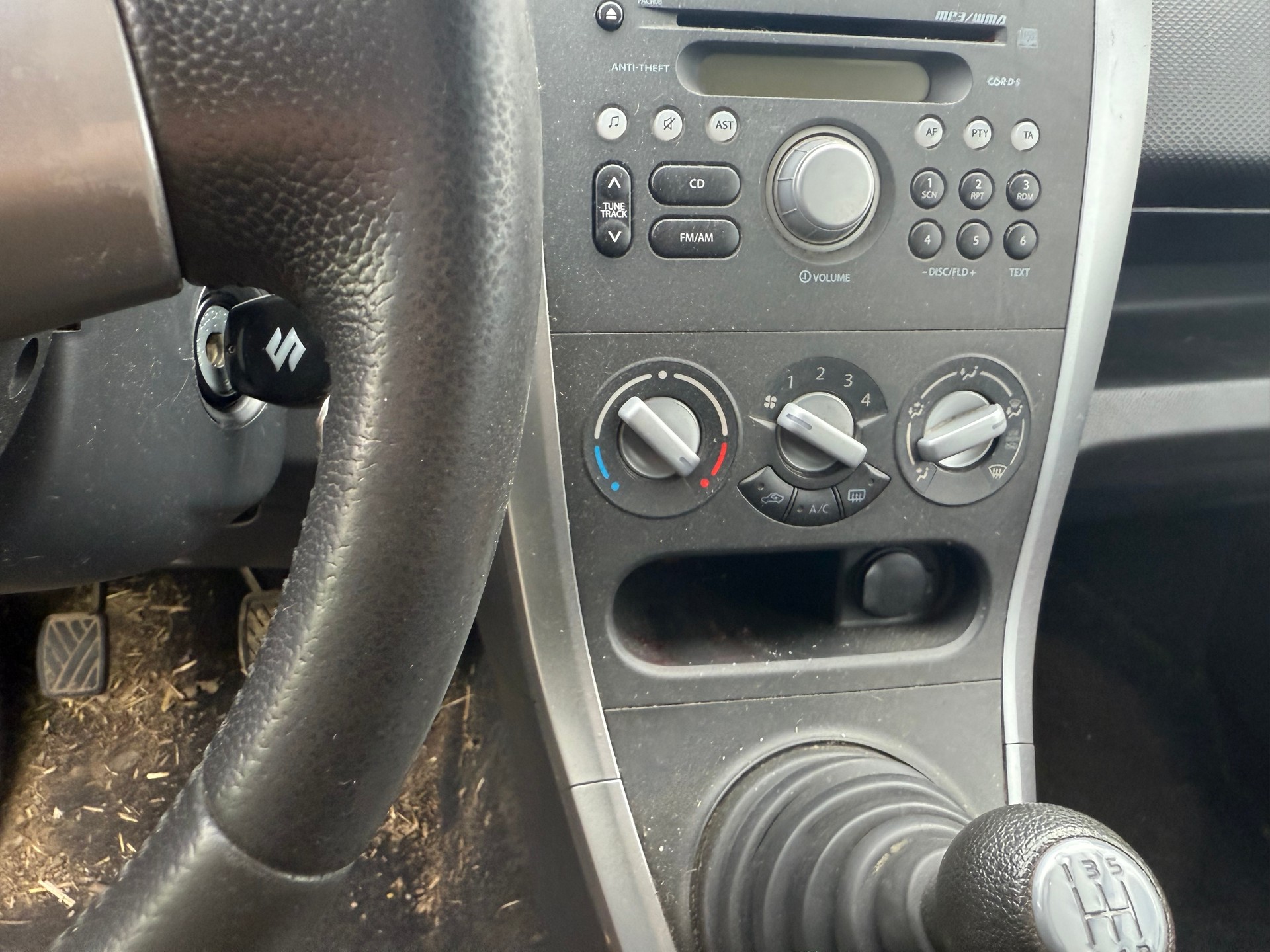 SUZUKI Splash 1.0i 12V GL-image-4