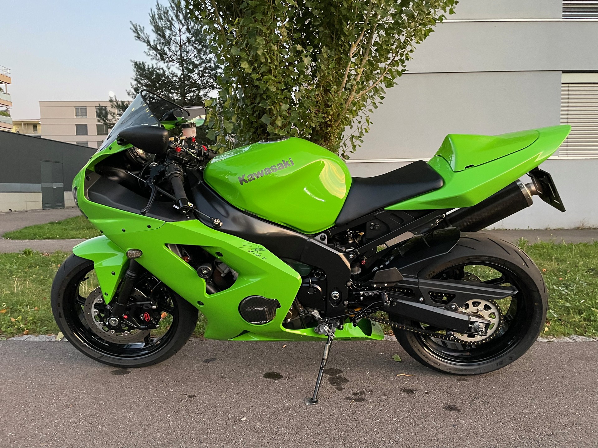KAWASAKI Ninja ZX-6RR-image-4