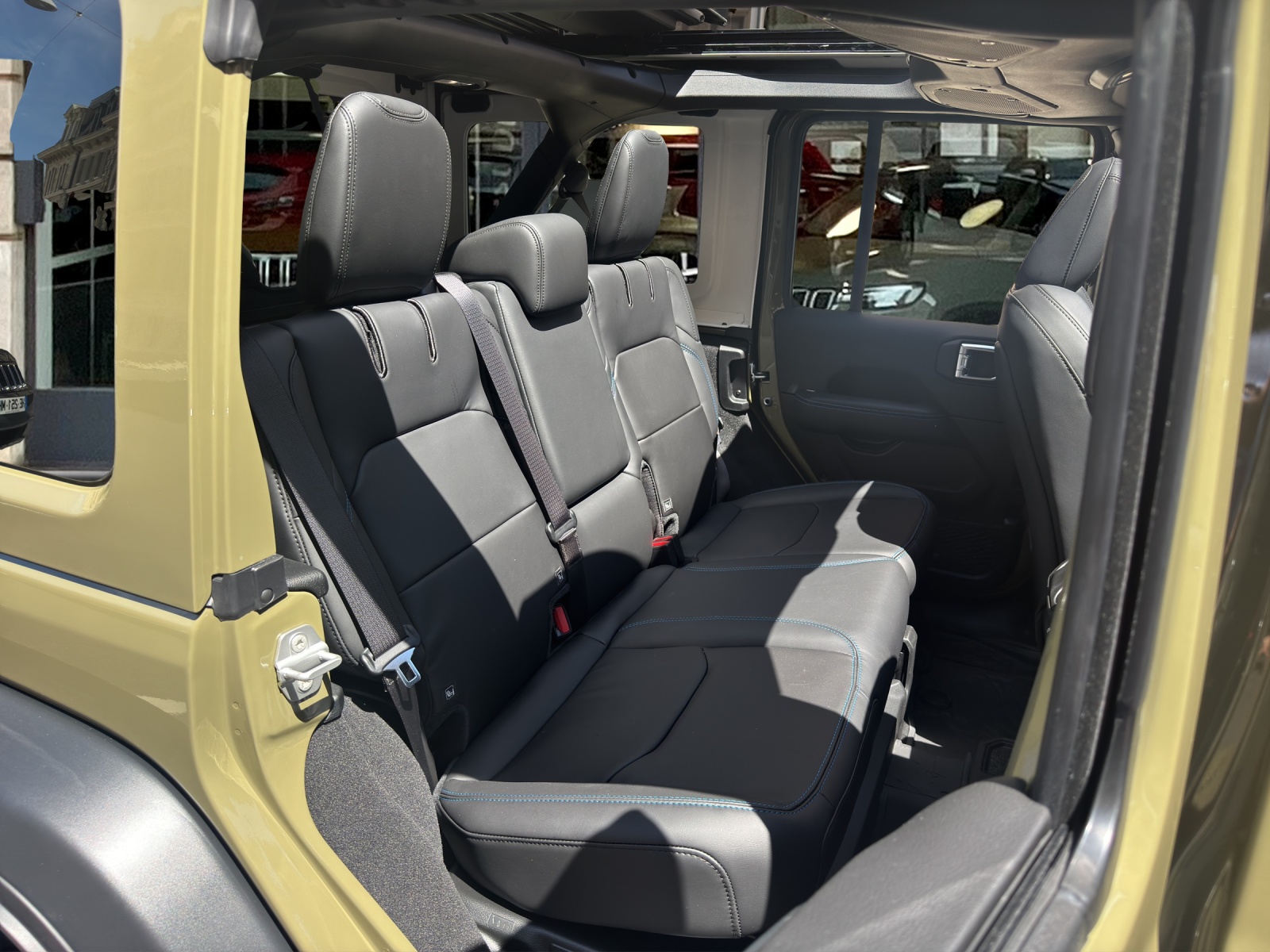 JEEP Wrangler 2.0 PHEV Unlimited Rubicon Automatic Soft Top-image-17