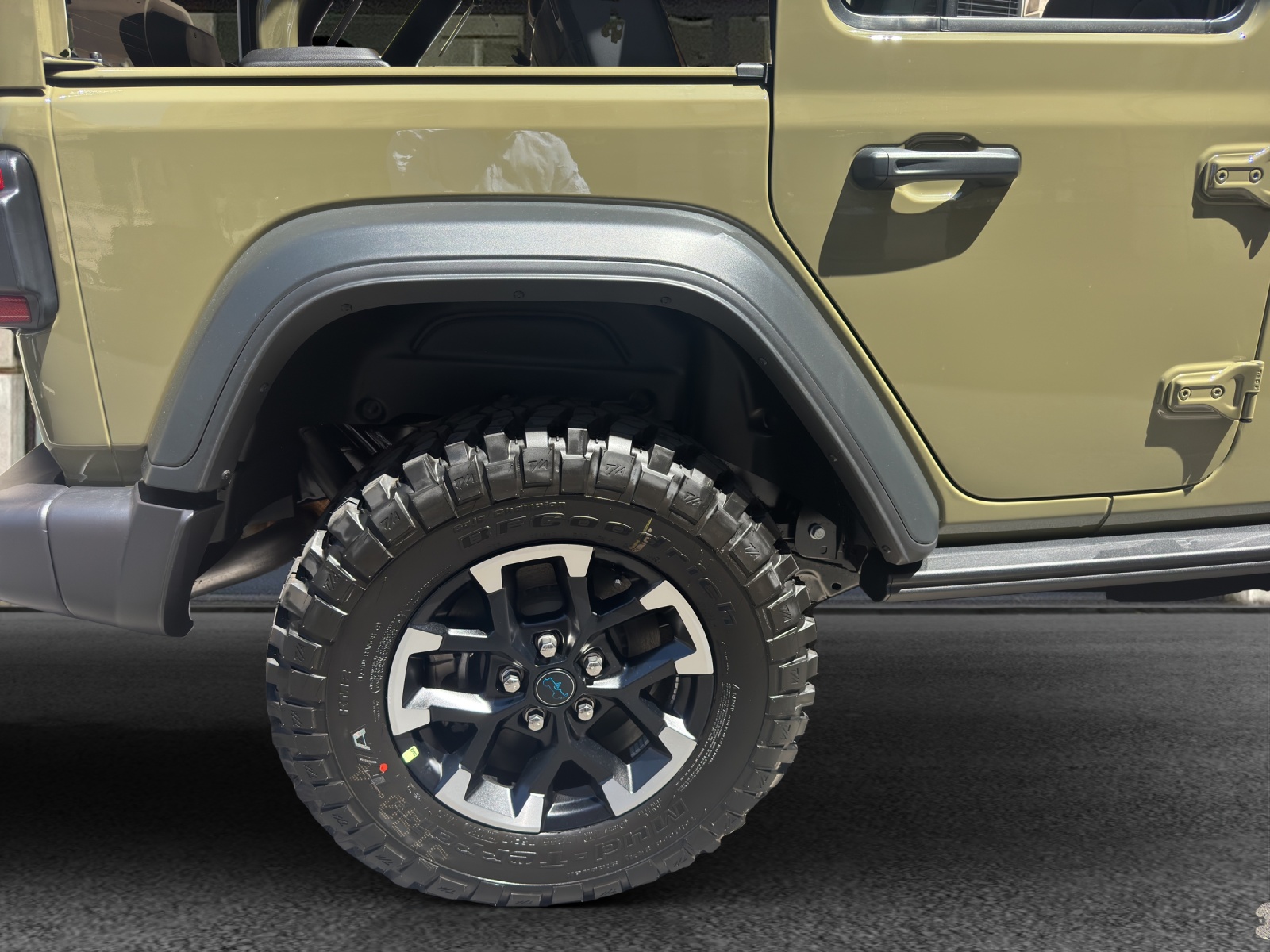 JEEP Wrangler 2.0 PHEV Unlimited Rubicon Automatic Soft Top-image-22