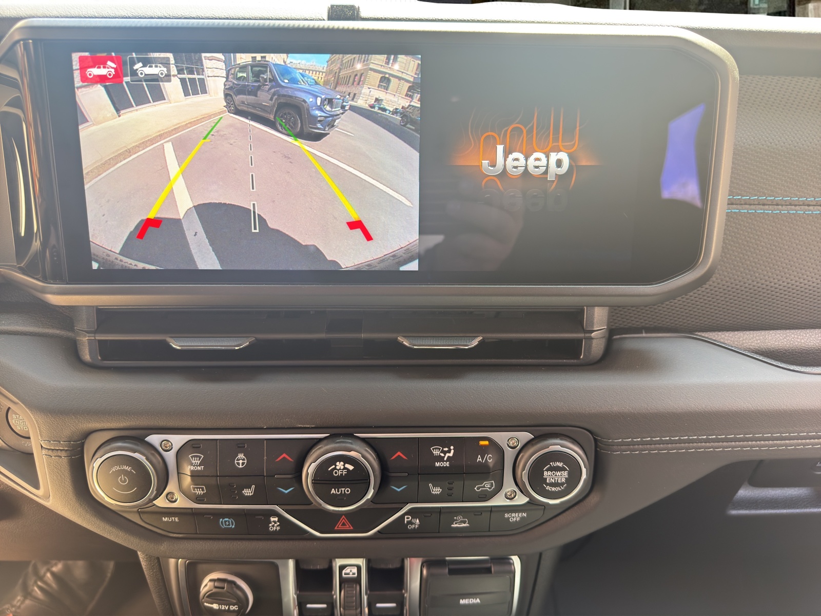 JEEP Wrangler 2.0 PHEV Unlimited Rubicon Automatic Soft Top-image-14