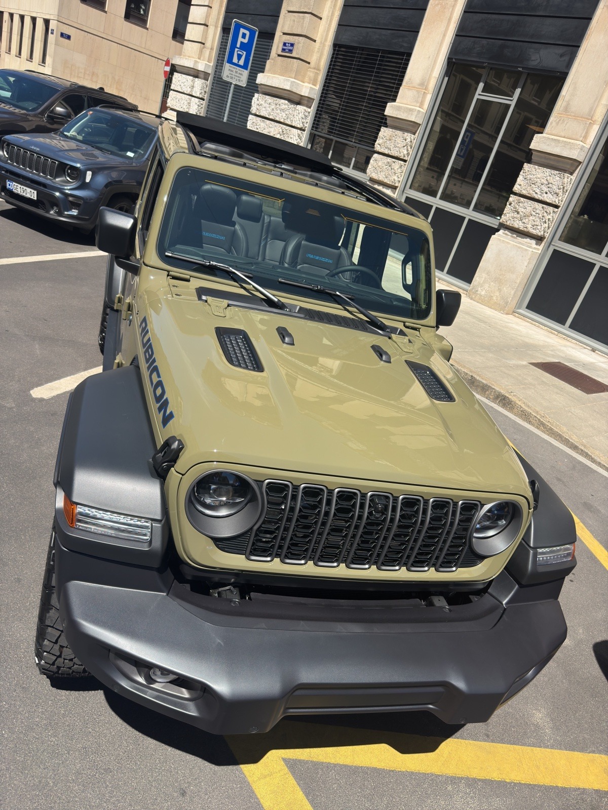 JEEP Wrangler 2.0 PHEV Unlimited Rubicon Automatic Soft Top-showroom-element-1