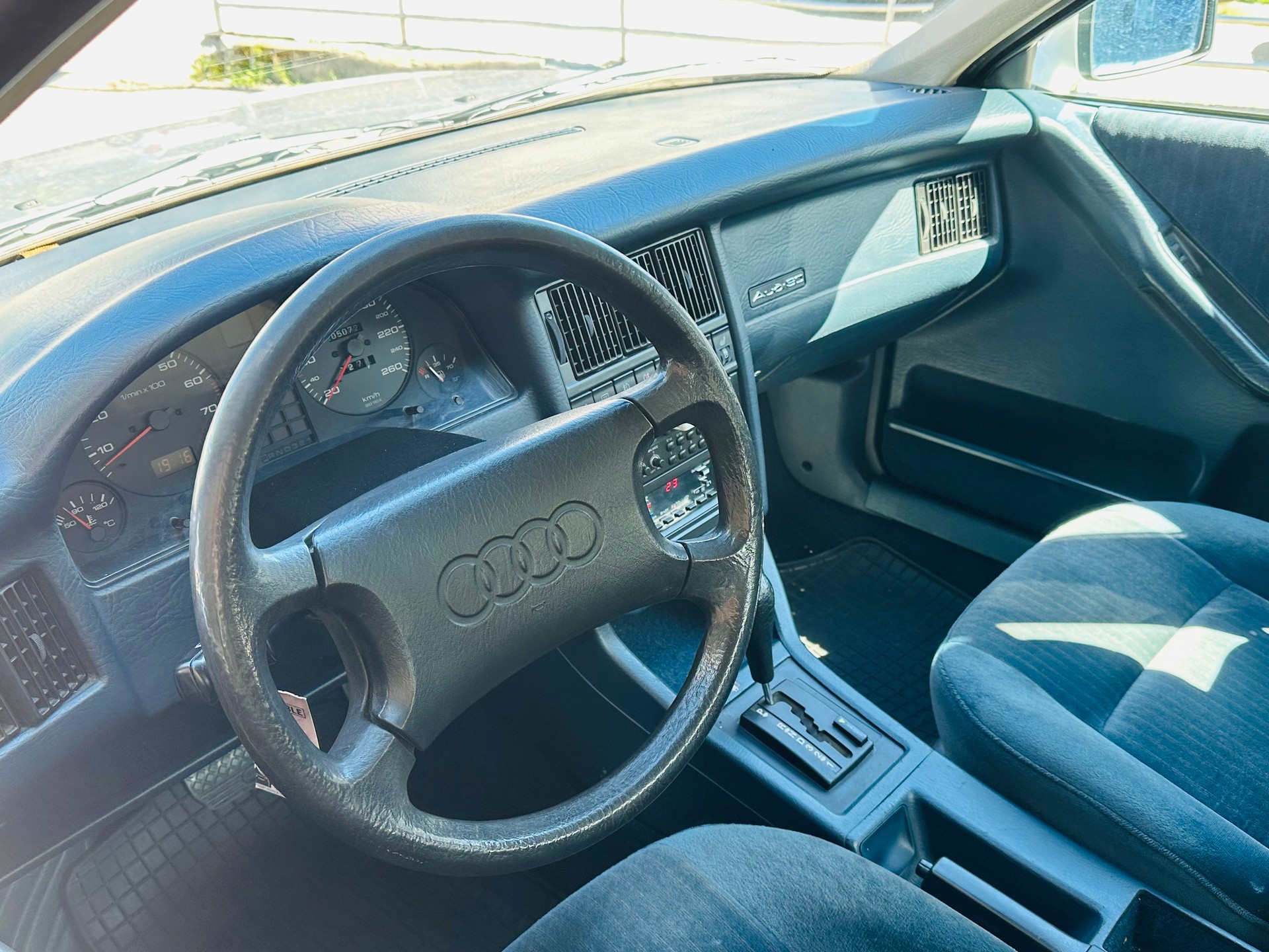AUDI 90 2.3 E-image-13