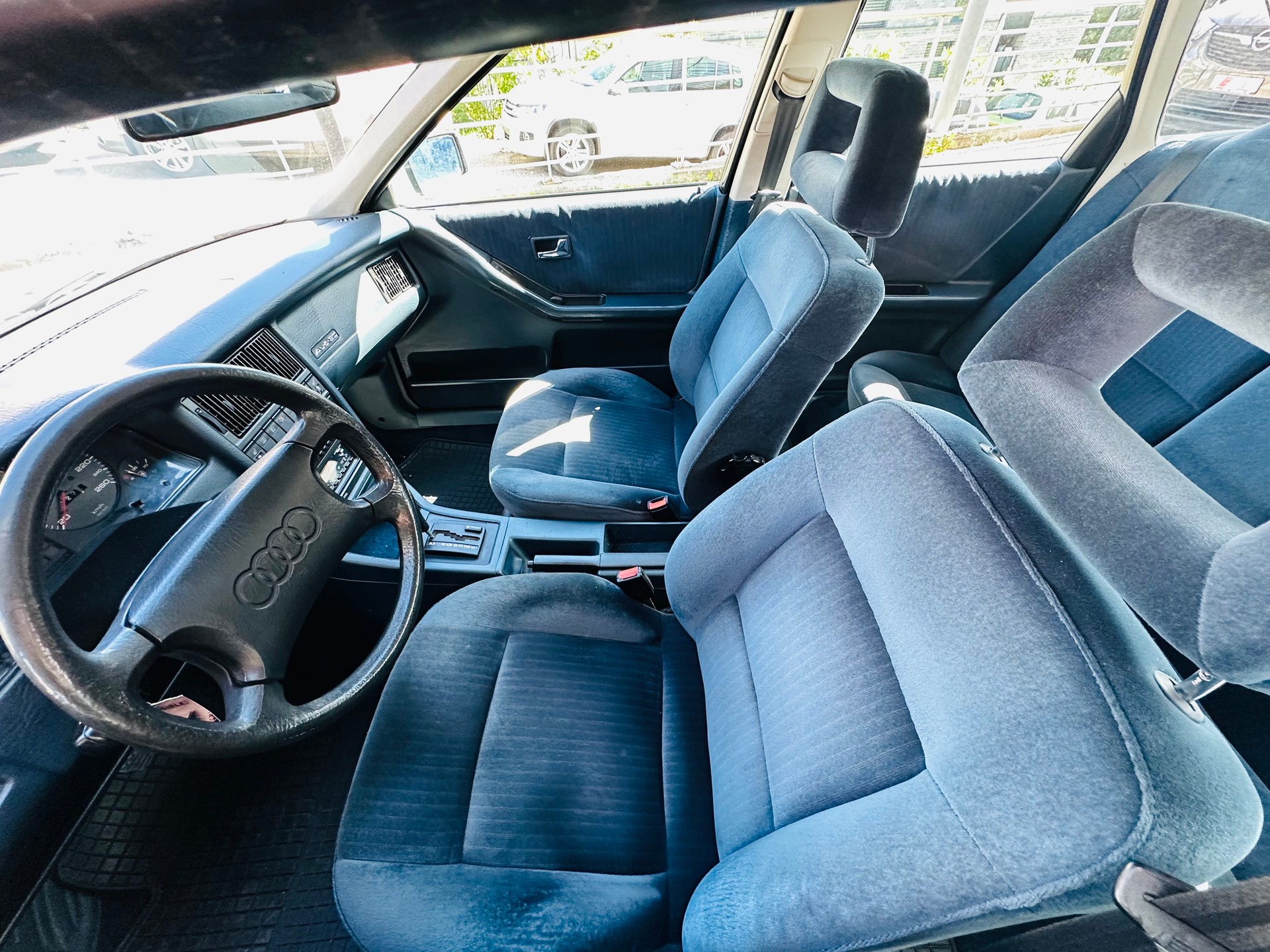 AUDI 90 2.3 E-image-10
