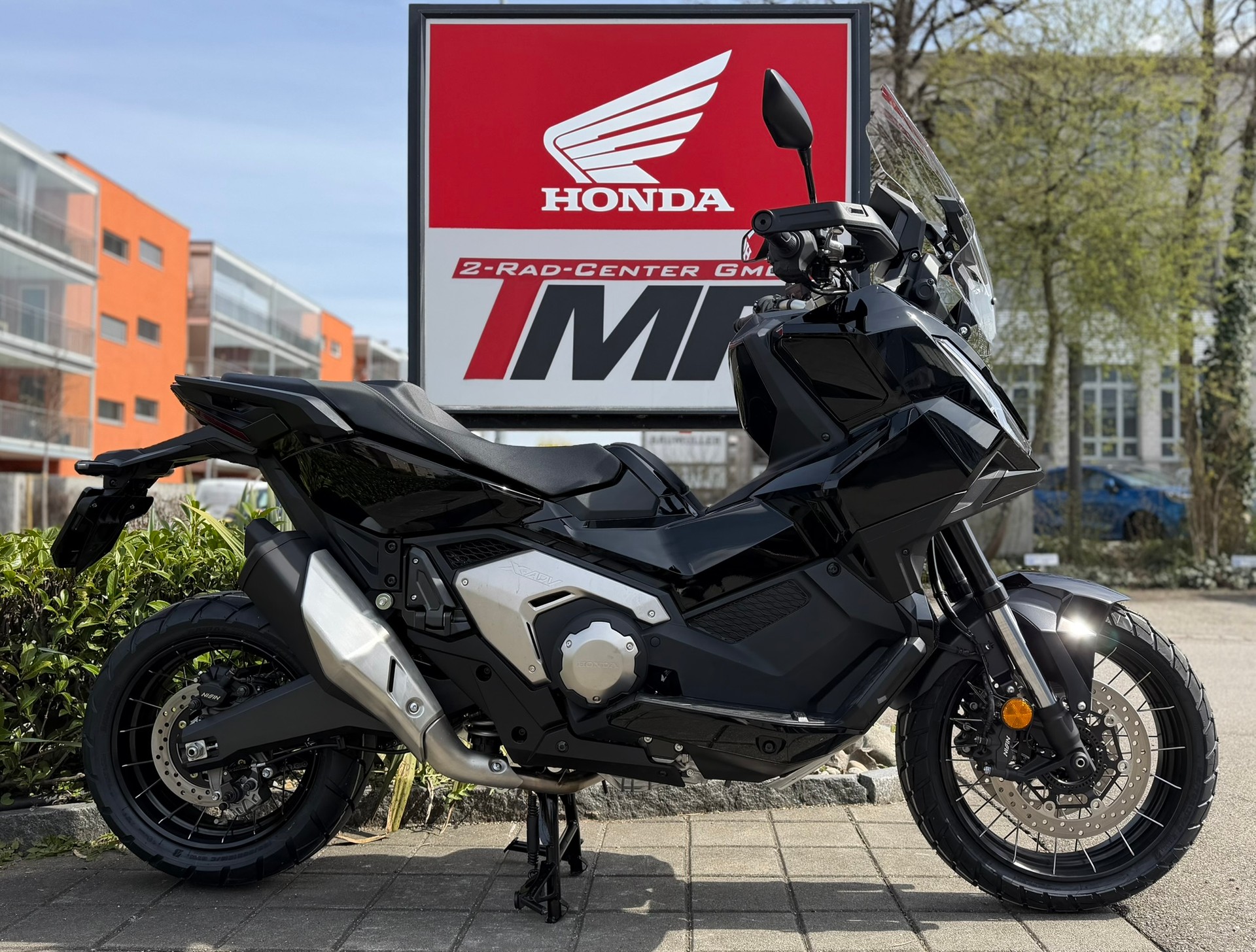 HONDA X-ADV 750-image-0