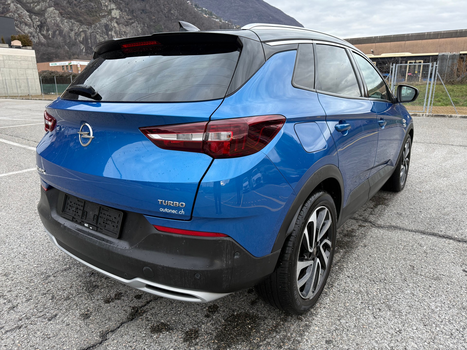 OPEL Grandland X 1.2i TP Excellence Automatik-image-3