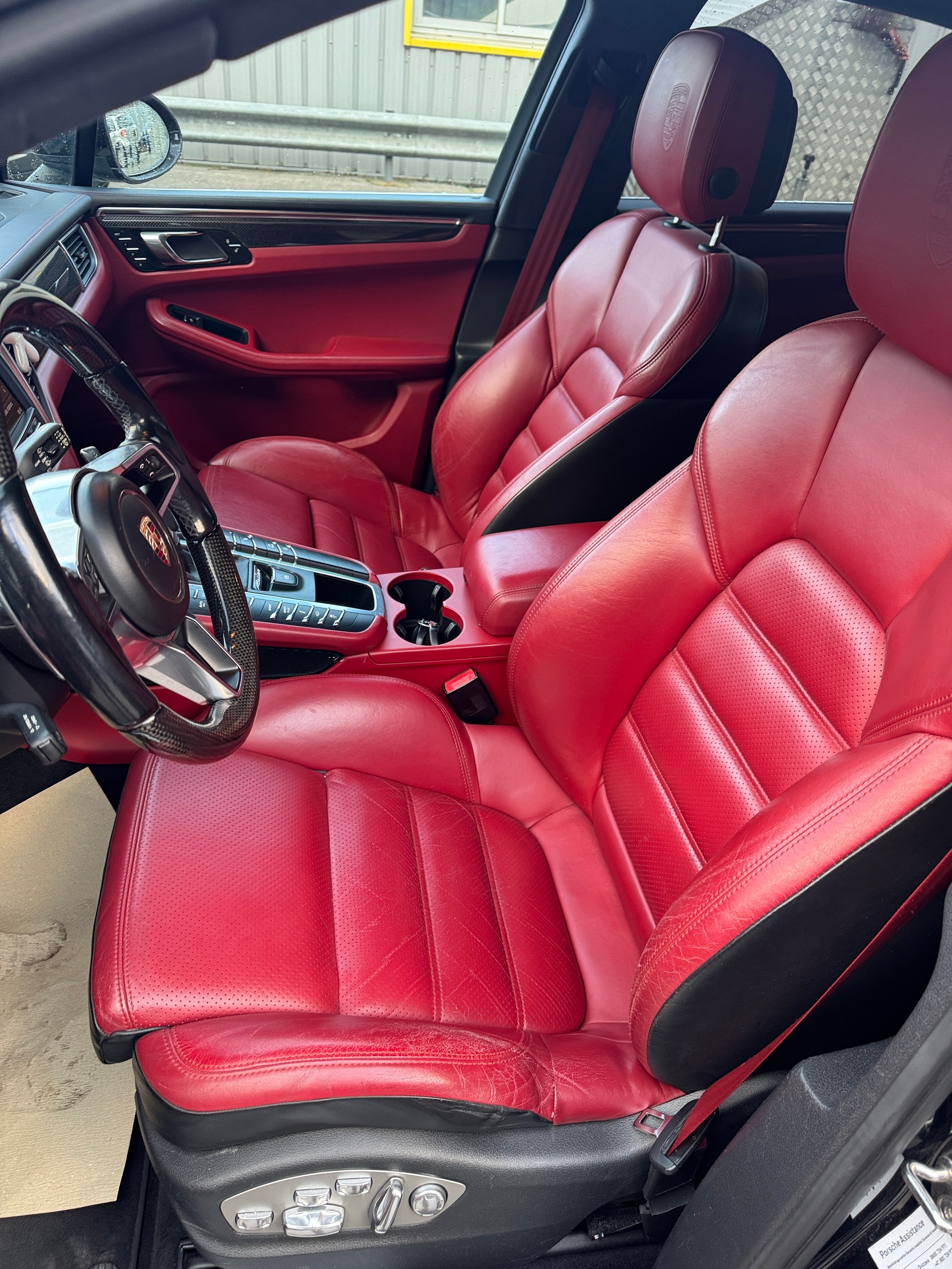 PORSCHE Macan Turbo PDK-image-7