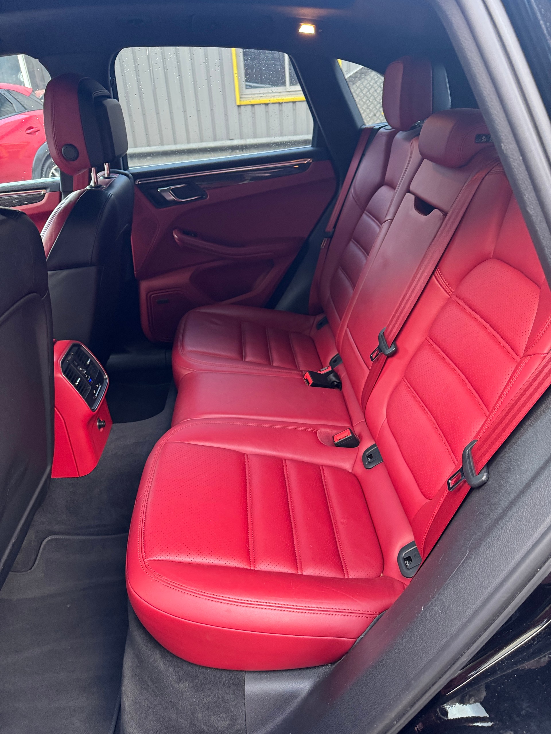 PORSCHE Macan Turbo PDK-image-8