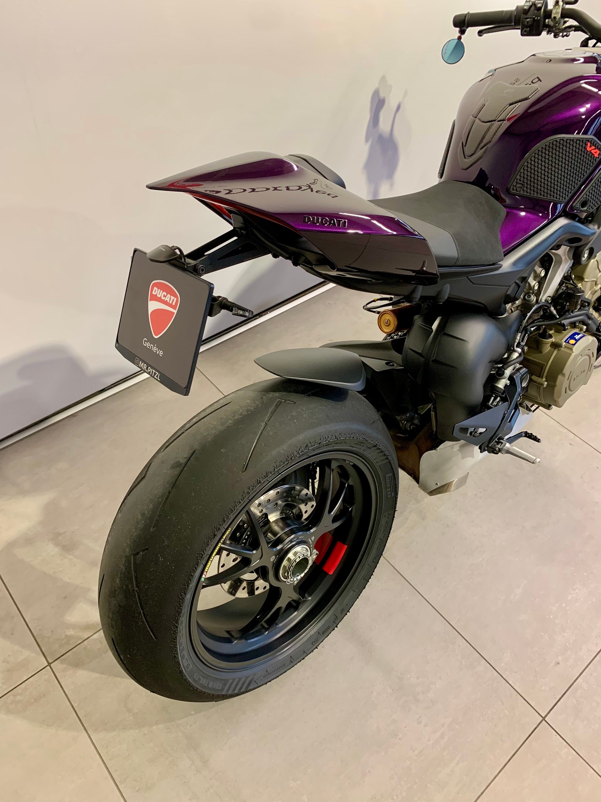 DUCATI Streetfighter V4 S-image-10