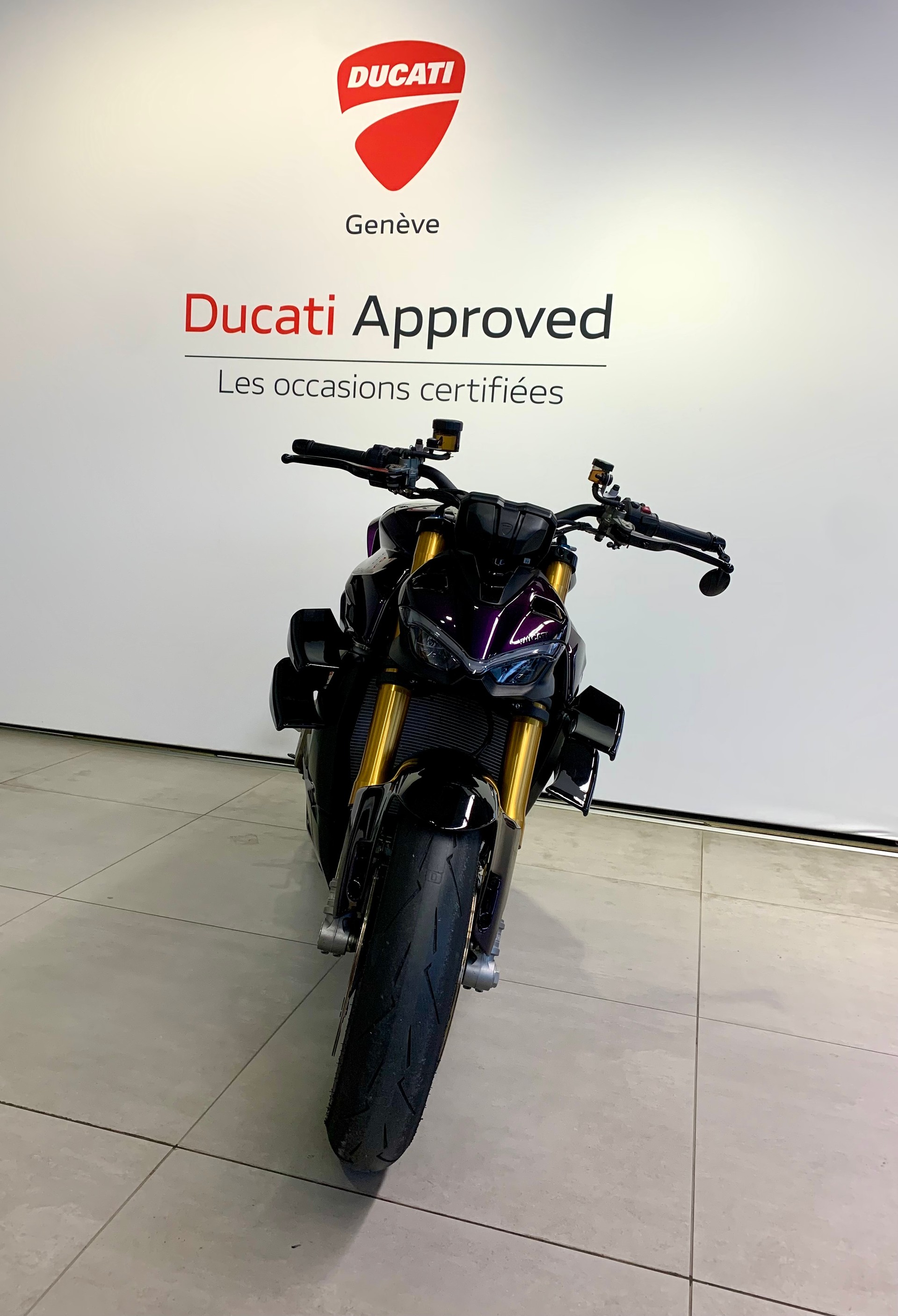 DUCATI Streetfighter V4 S-image-2