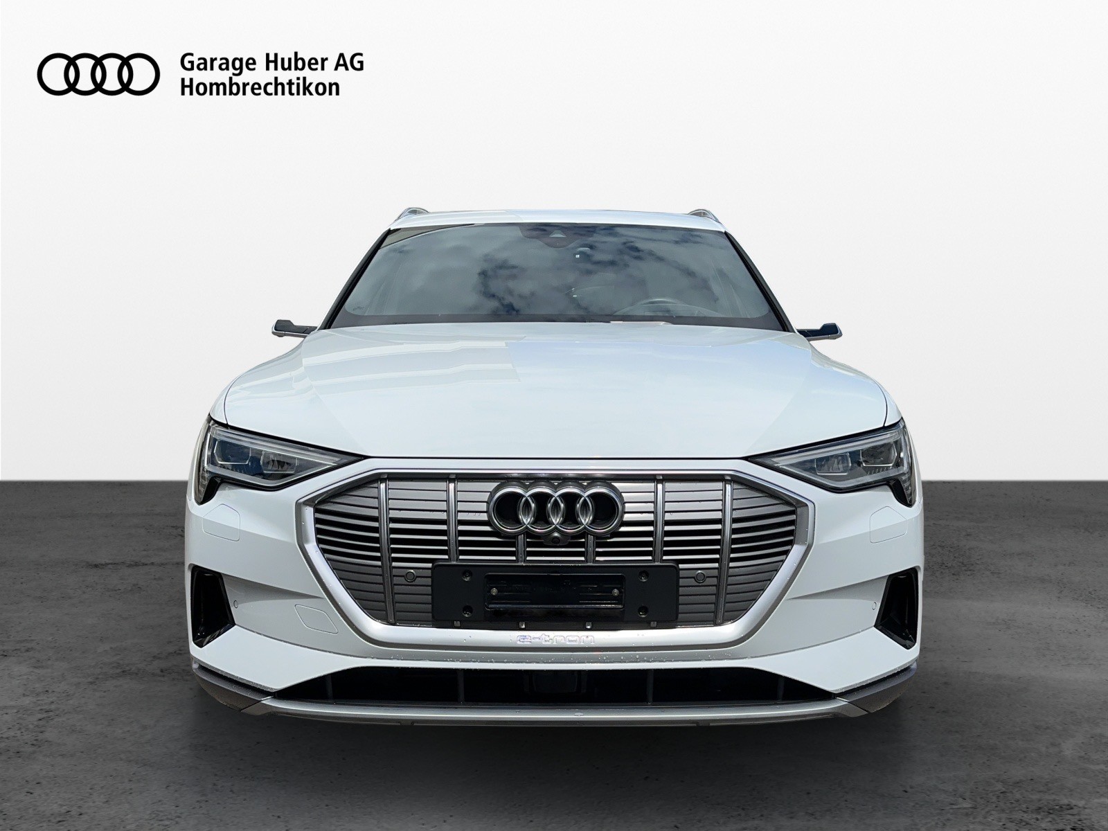 AUDI e-tron 55 Advanced quattro-image-1