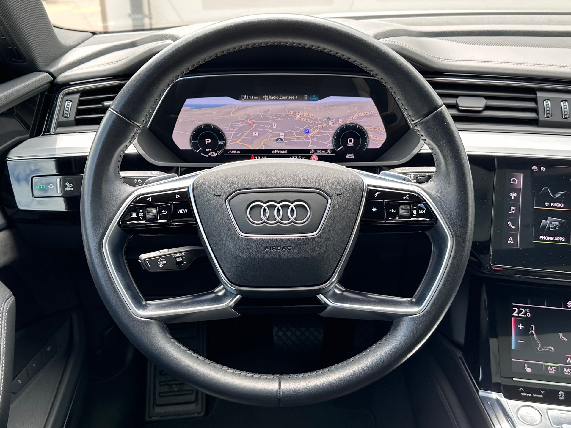 AUDI e-tron 55 Advanced quattro-image-5