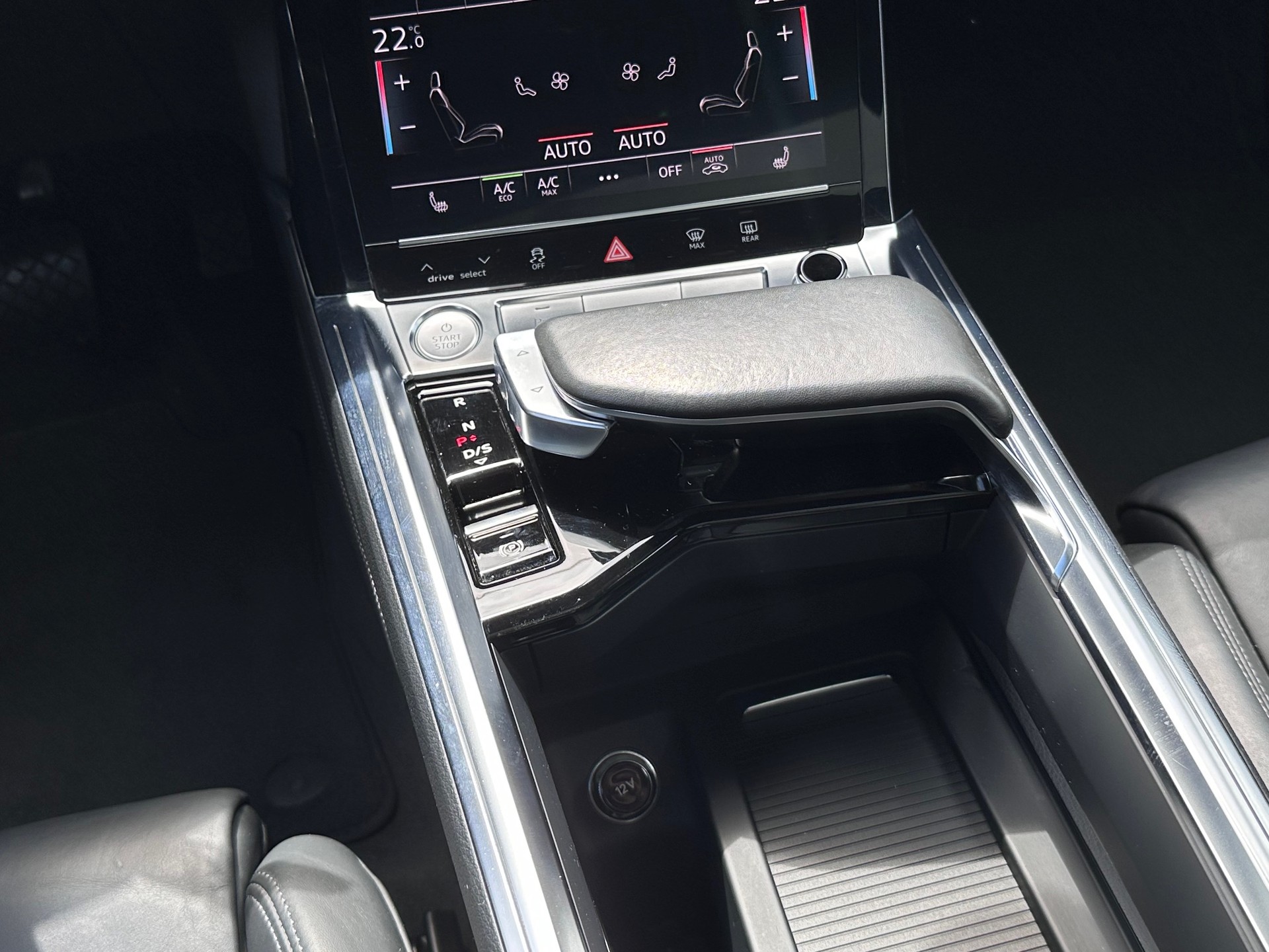 AUDI e-tron 55 Advanced quattro-image-7