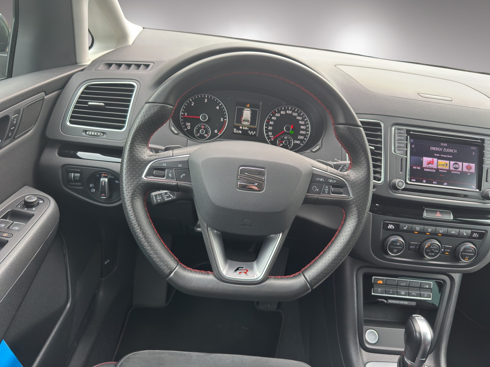 SEAT Alhambra 2.0 TDI 4Drive SWISS FR 7 PLÄTZER-image-12