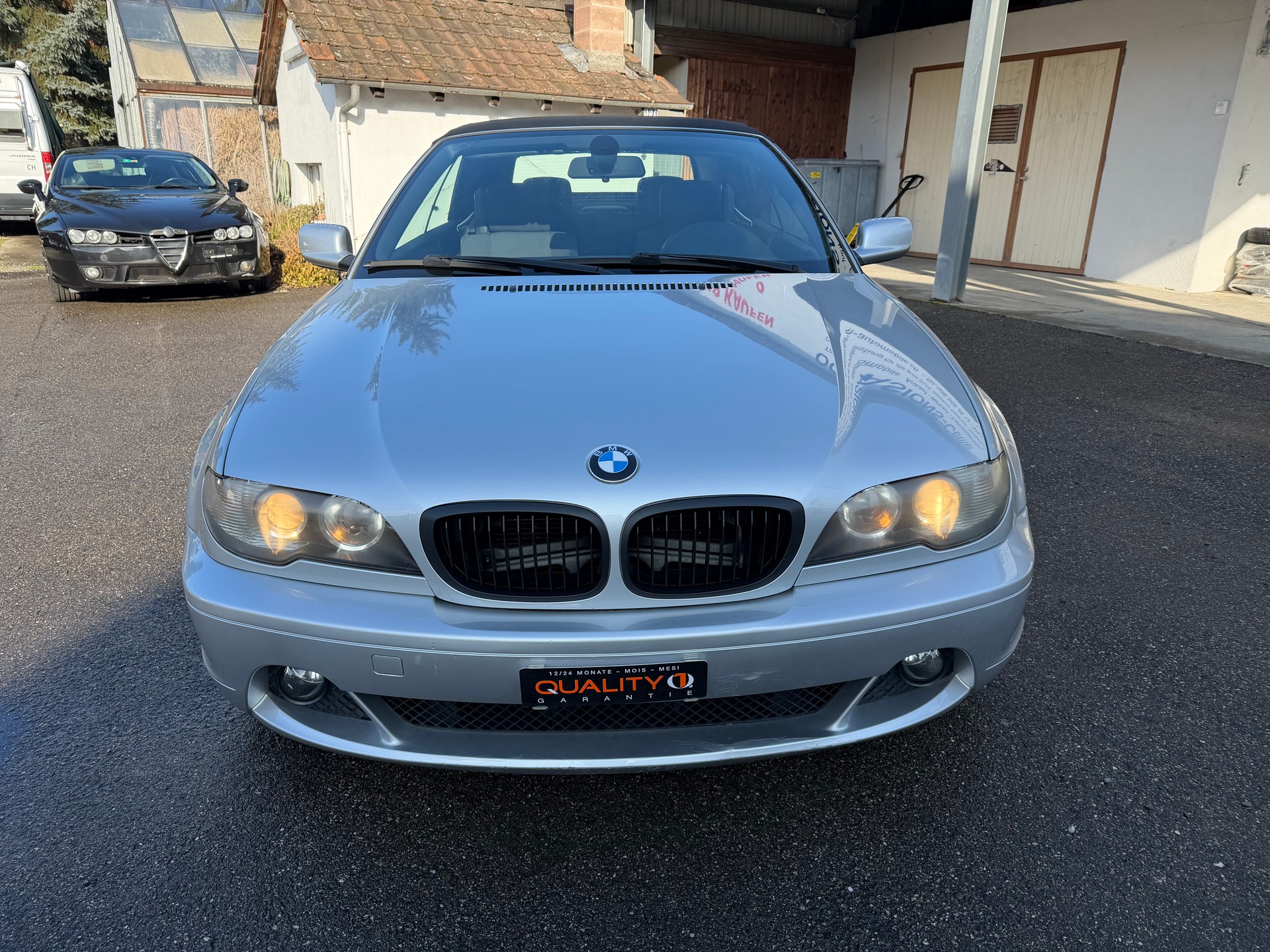 BMW 320Ci Cabriolet-showroom-element-2