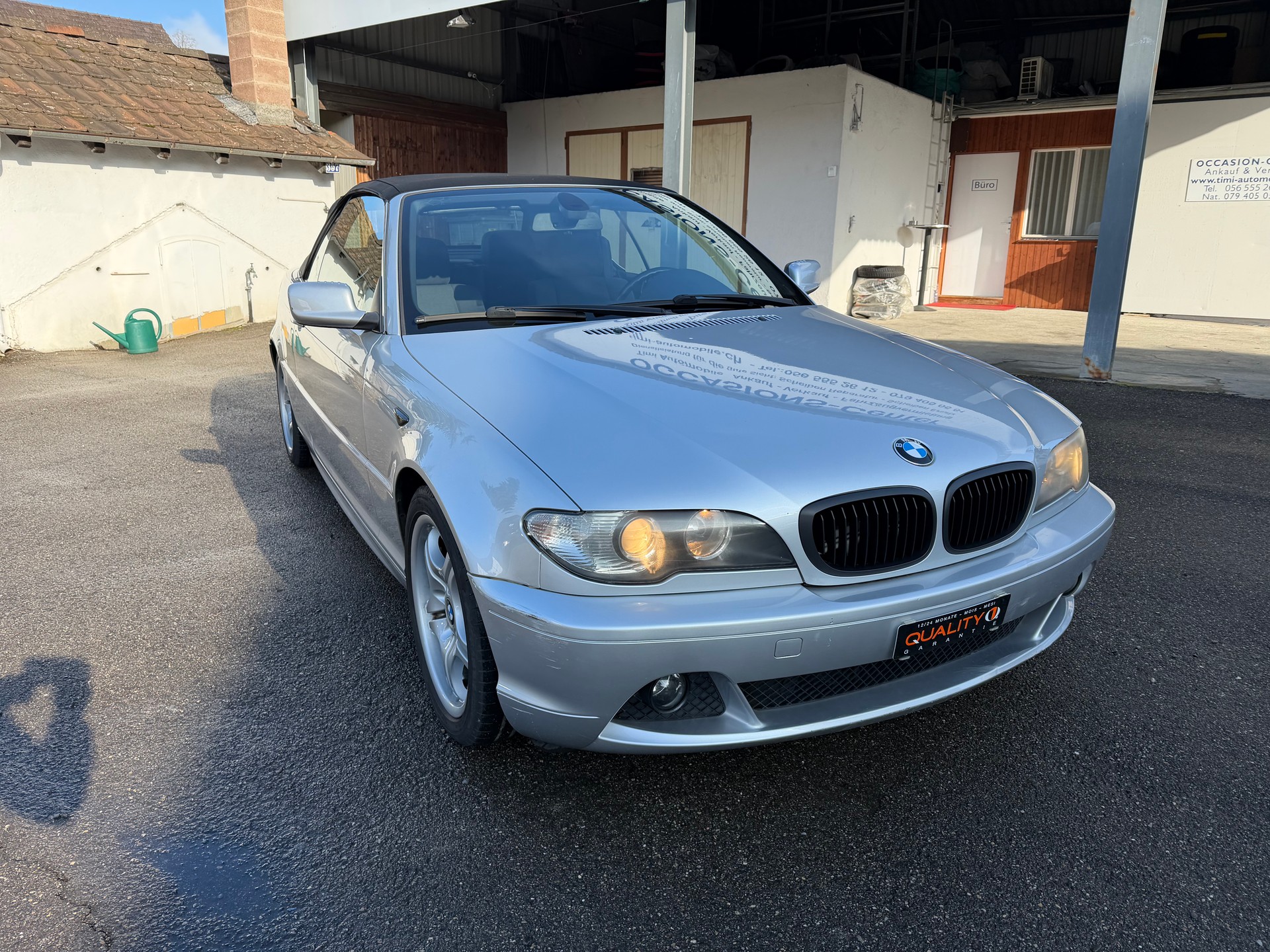 BMW 320Ci Cabriolet-showroom-element-3