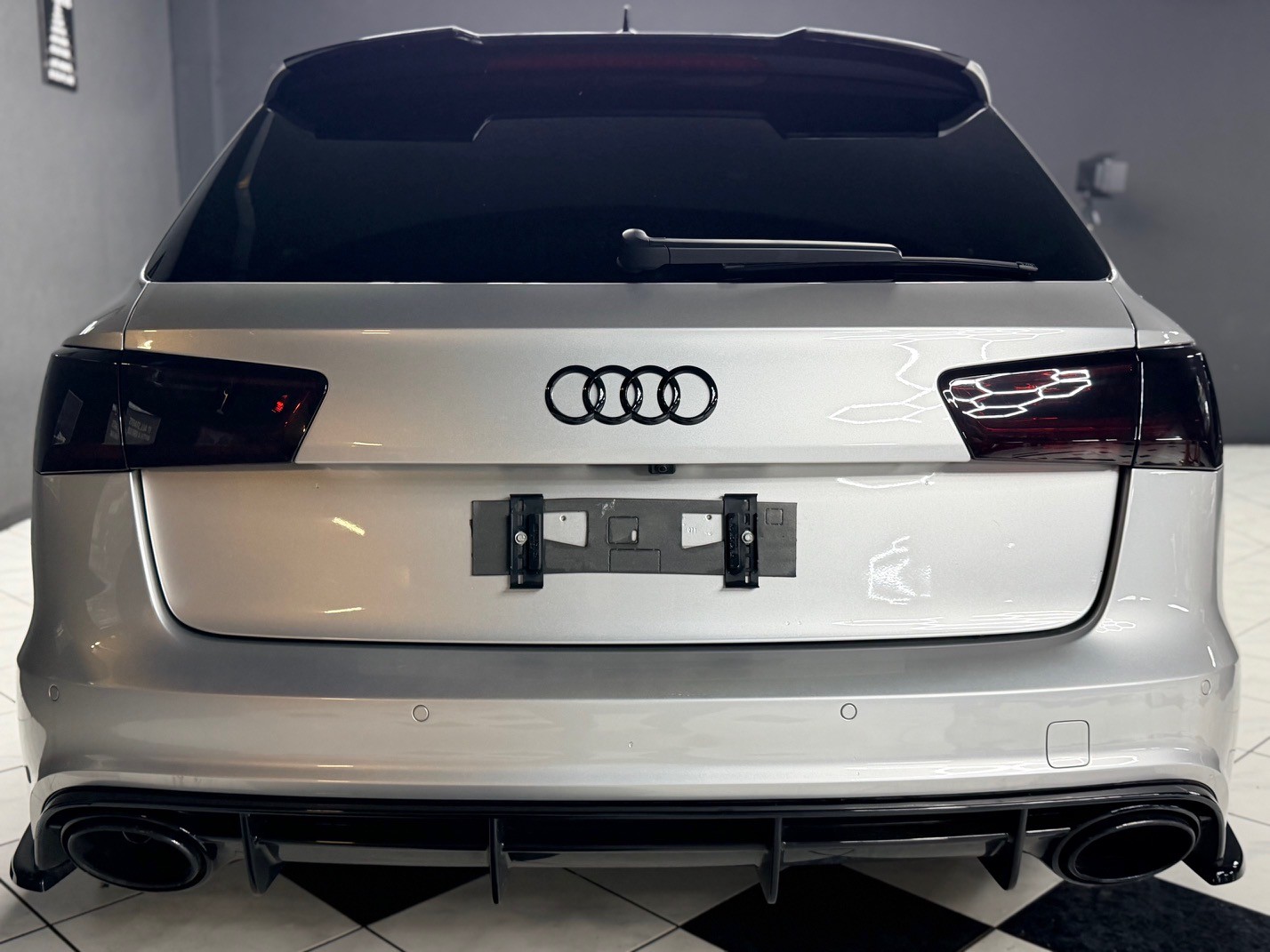 AUDI RS6 Avant 4.0 TFSI V8 p-image-4